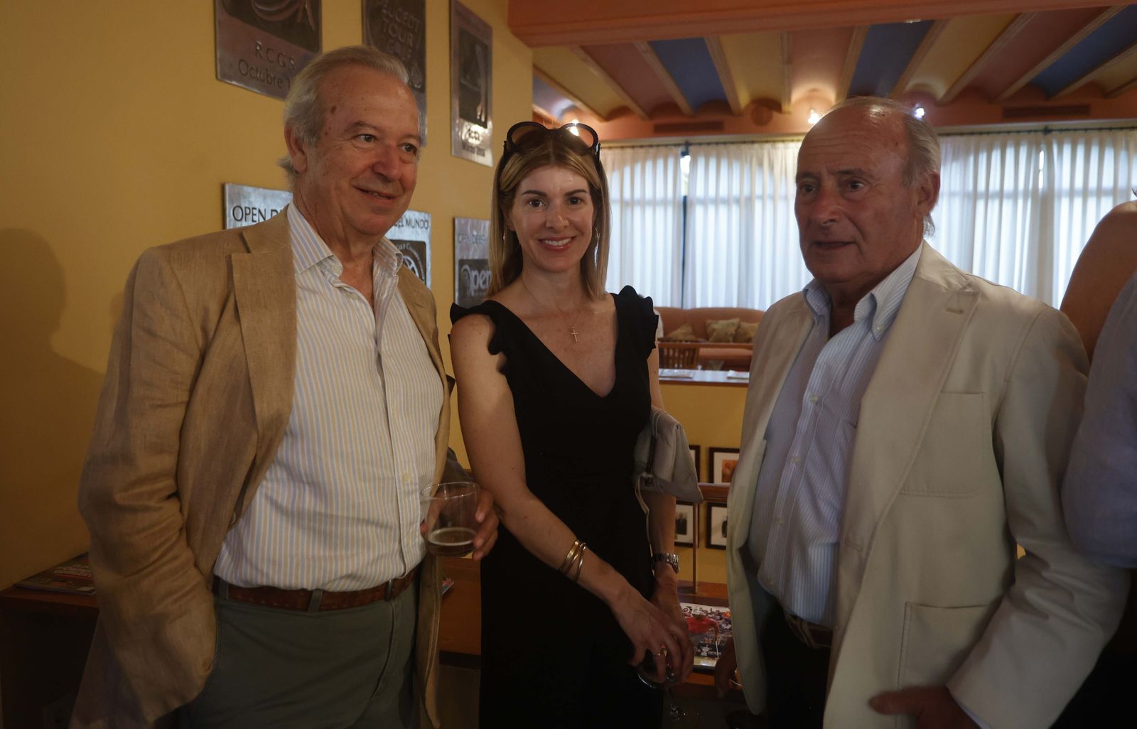 Inauguración de la exposición por del 30 aniversario Del Real Club de Golf