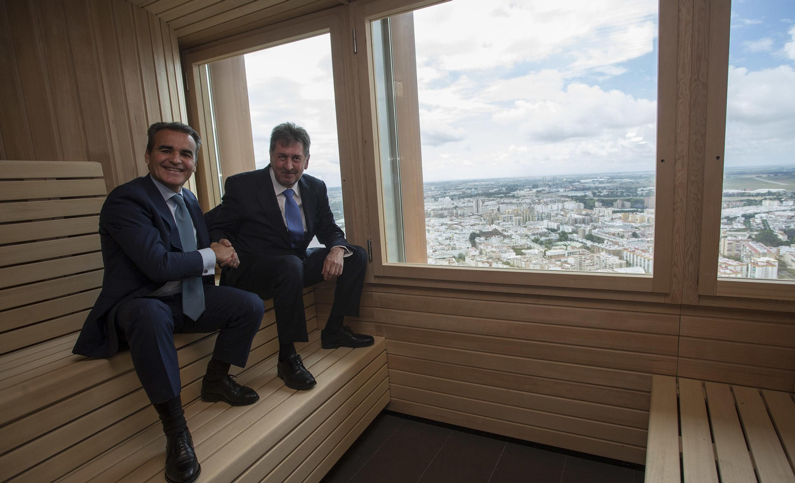 La visita a la planta con spa de la Torre Sevilla, en imágenes