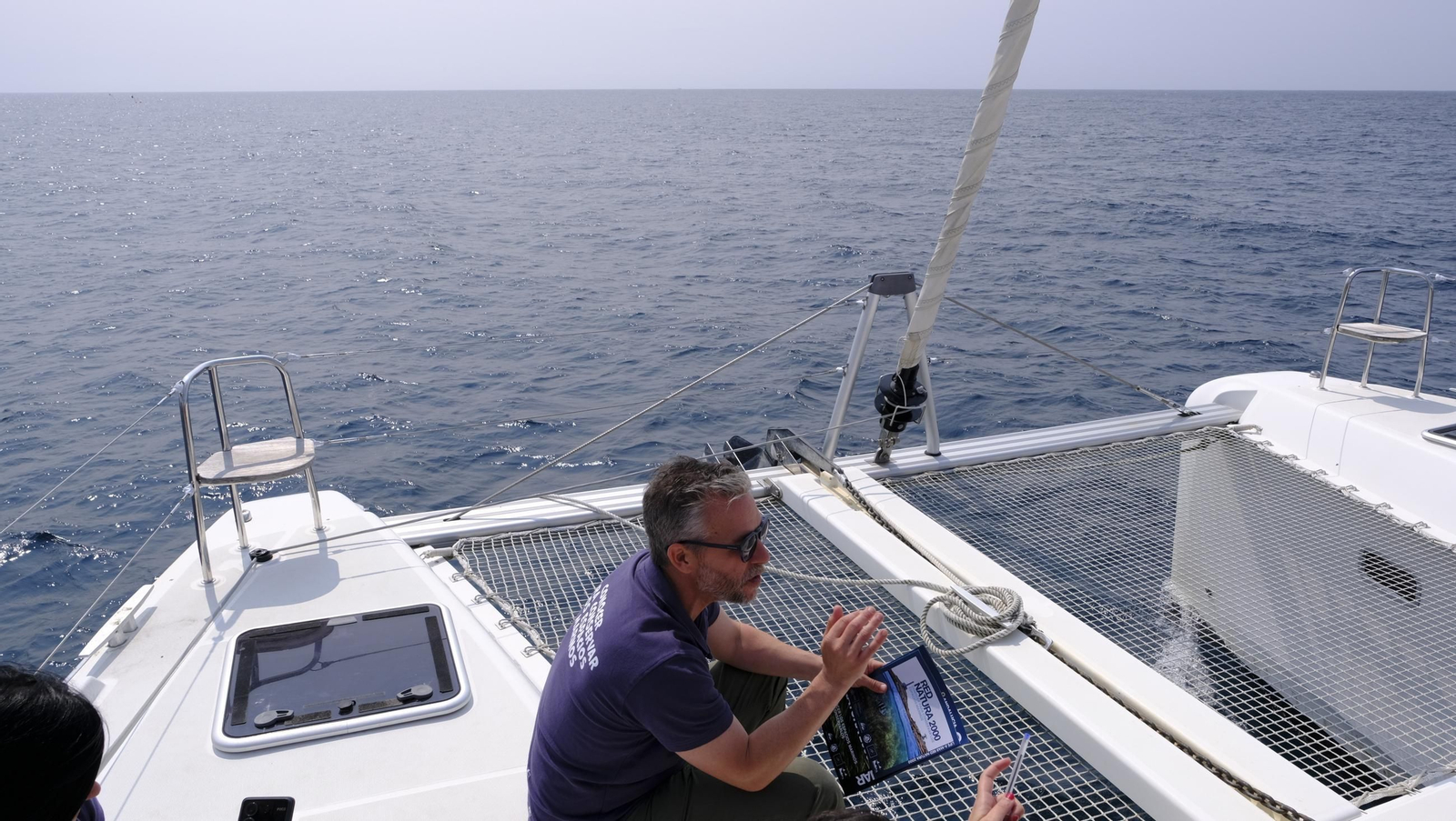 Un paseo en catamarán por Cabo de Gata, en imágenes