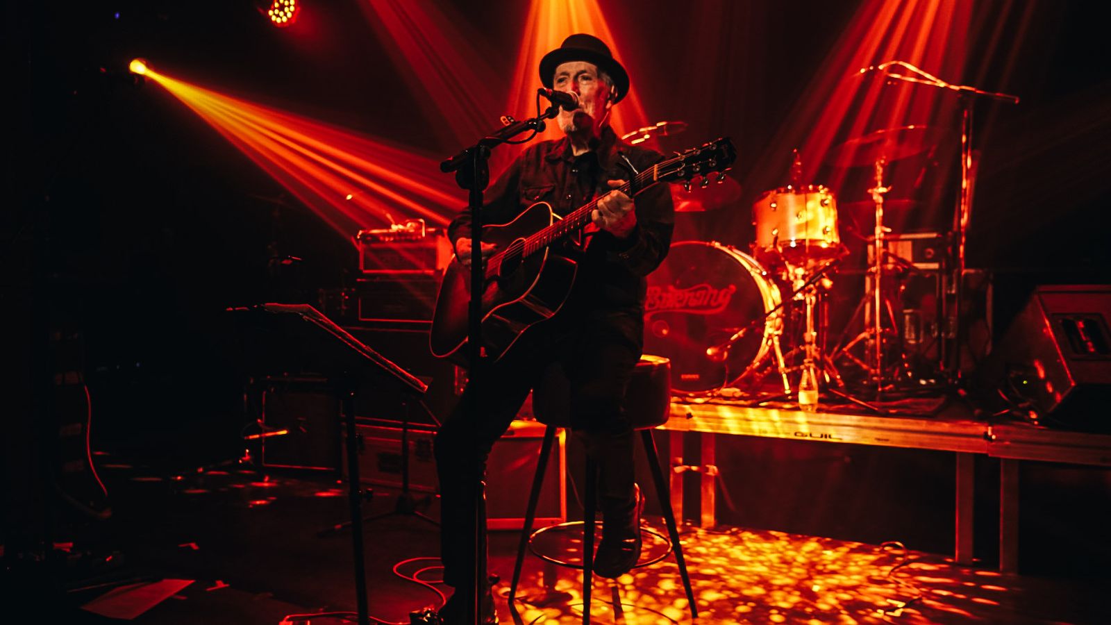 Pancho Varona, uno de los grandes de la música con una gran trayectoria.