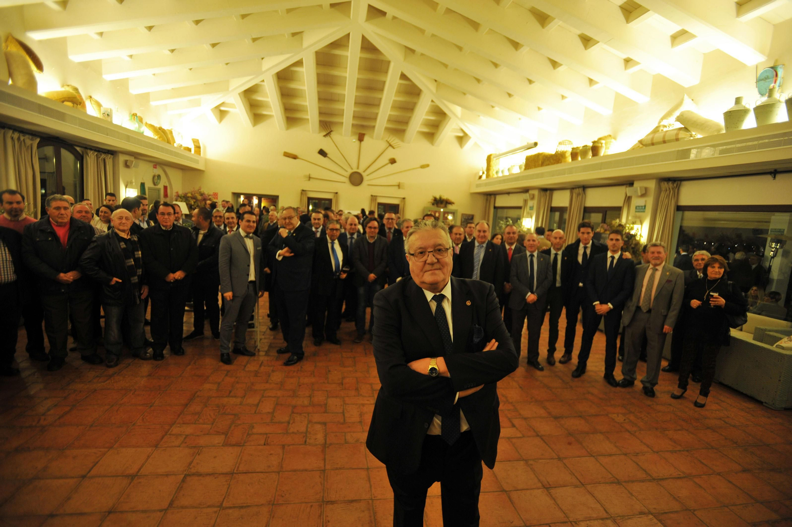 José Santiago Murillo recibe el cálido y merecido homenaje del mundo del fútbol
