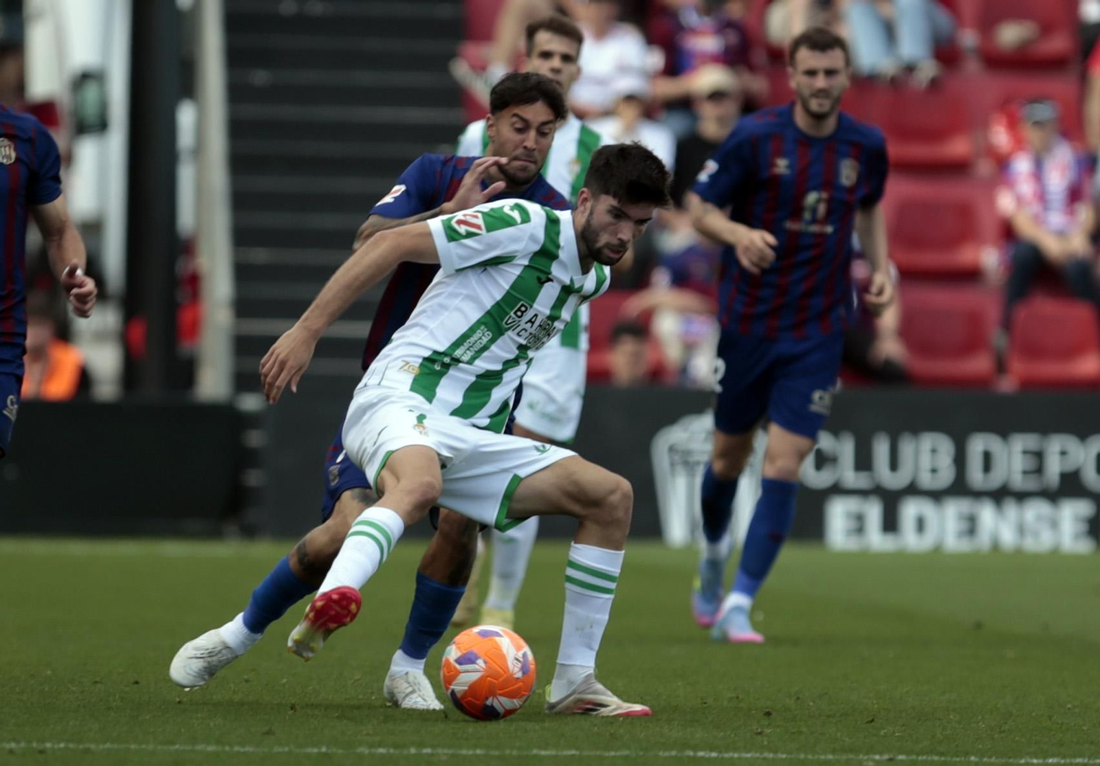 Las mejores fotos del Eldense - Córdoba CF en el Nuevo Pepico Amat
