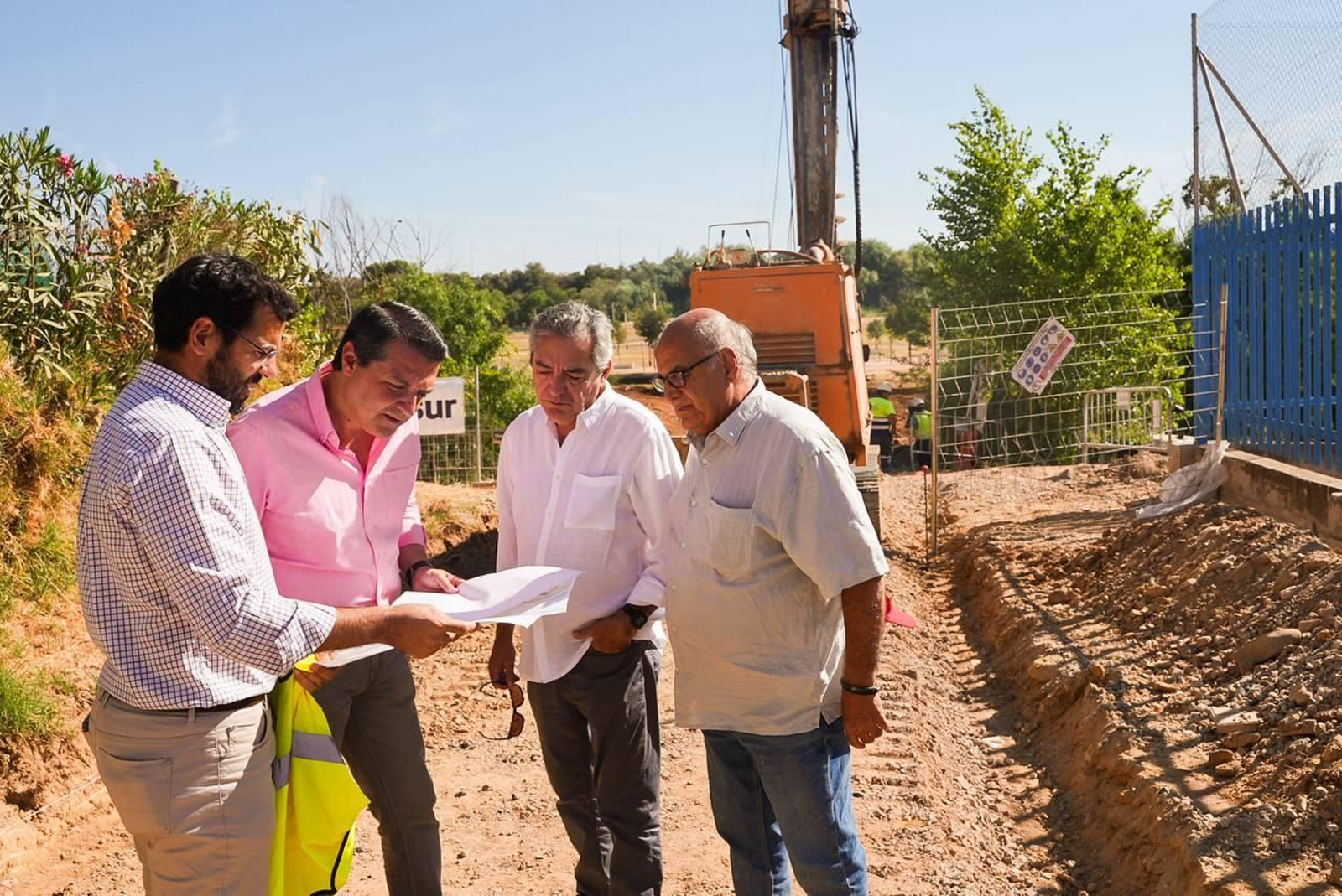 José María Bellido visita las obras del Parque de Levante.