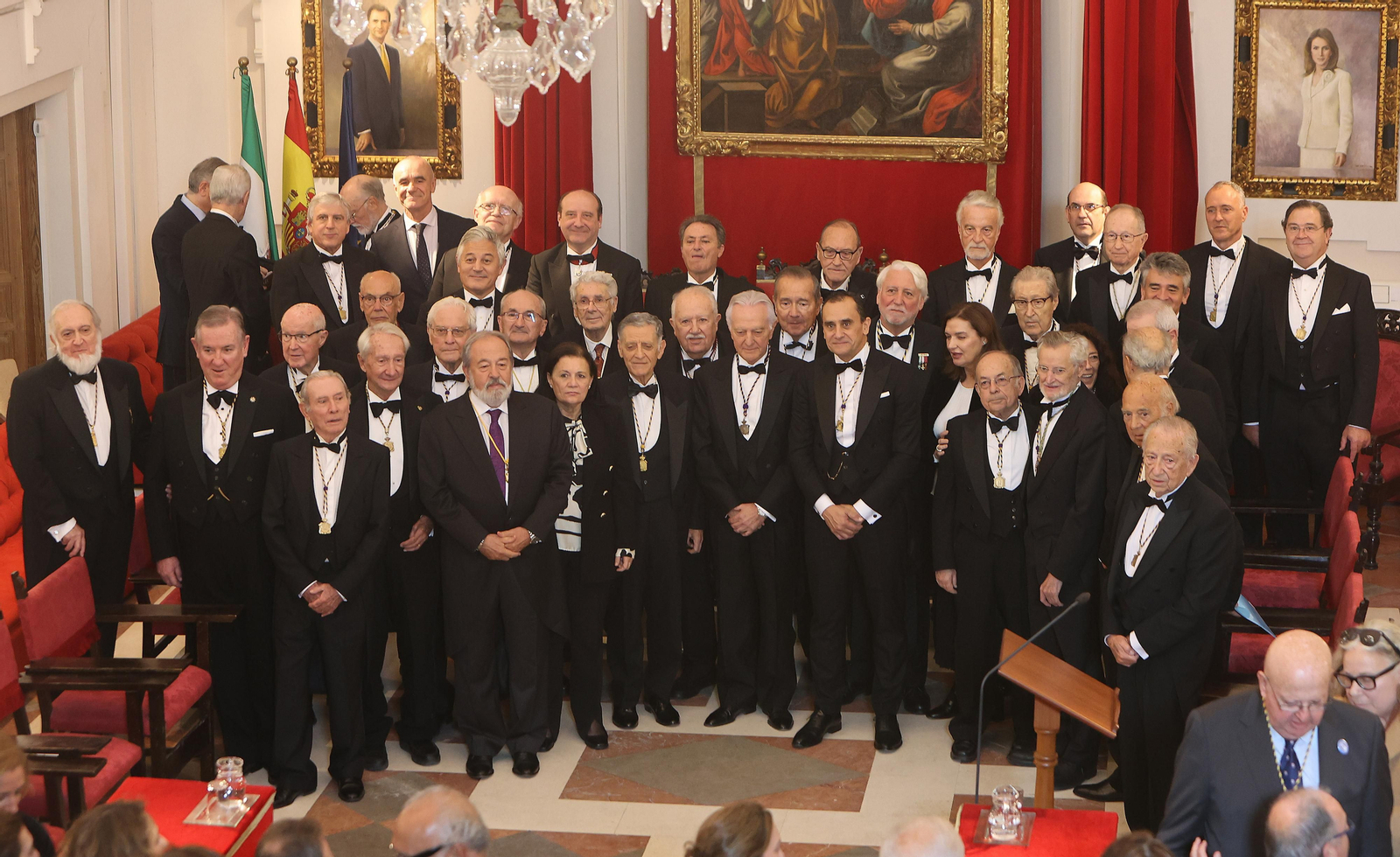 SALVADOR MORALES CONDE TOMA POSESION DE LA PLAZA DE ACADEMICO DE NUMERO DE LA REAL ACADEMIA DE MEDICINA Y CIRUJIA DE SEVILLA