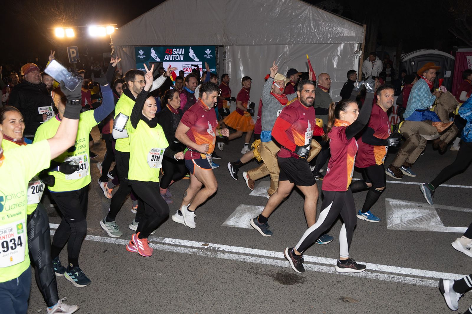 Encuéntrate en la salida de la Carrera de San Antón 2026, en imágenes (3)