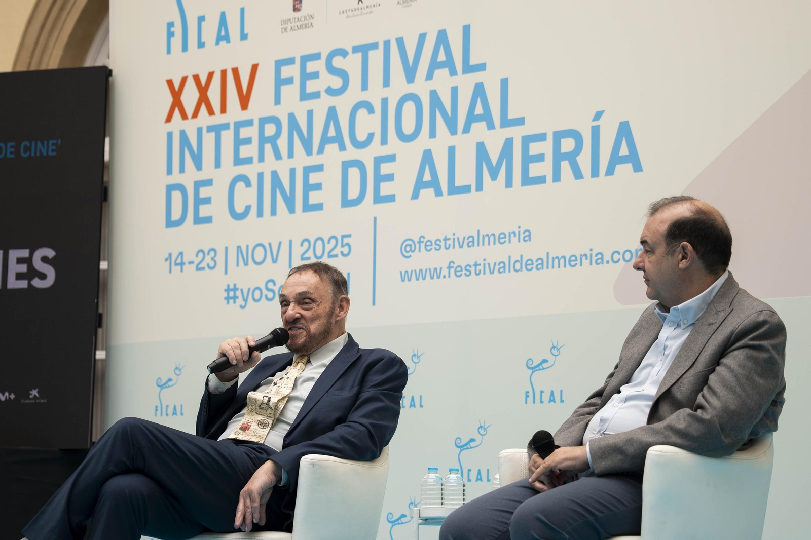 La estrella a JOHN RHYS-DAVIES luce en el paseo de la fama de Almería