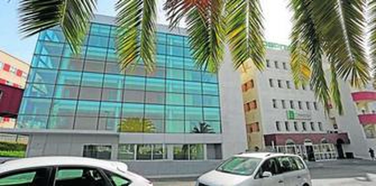 Fachada del edificio de Radioterapia del hospital de Jerez.