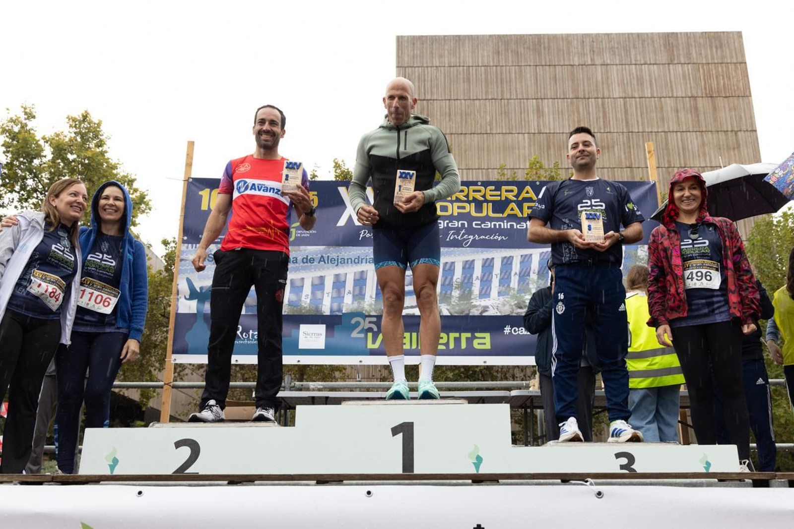 Atletismo por la paz y la integración en la XXV Carrera y Caminata del IES Santa Catalina de Alejandría (II)