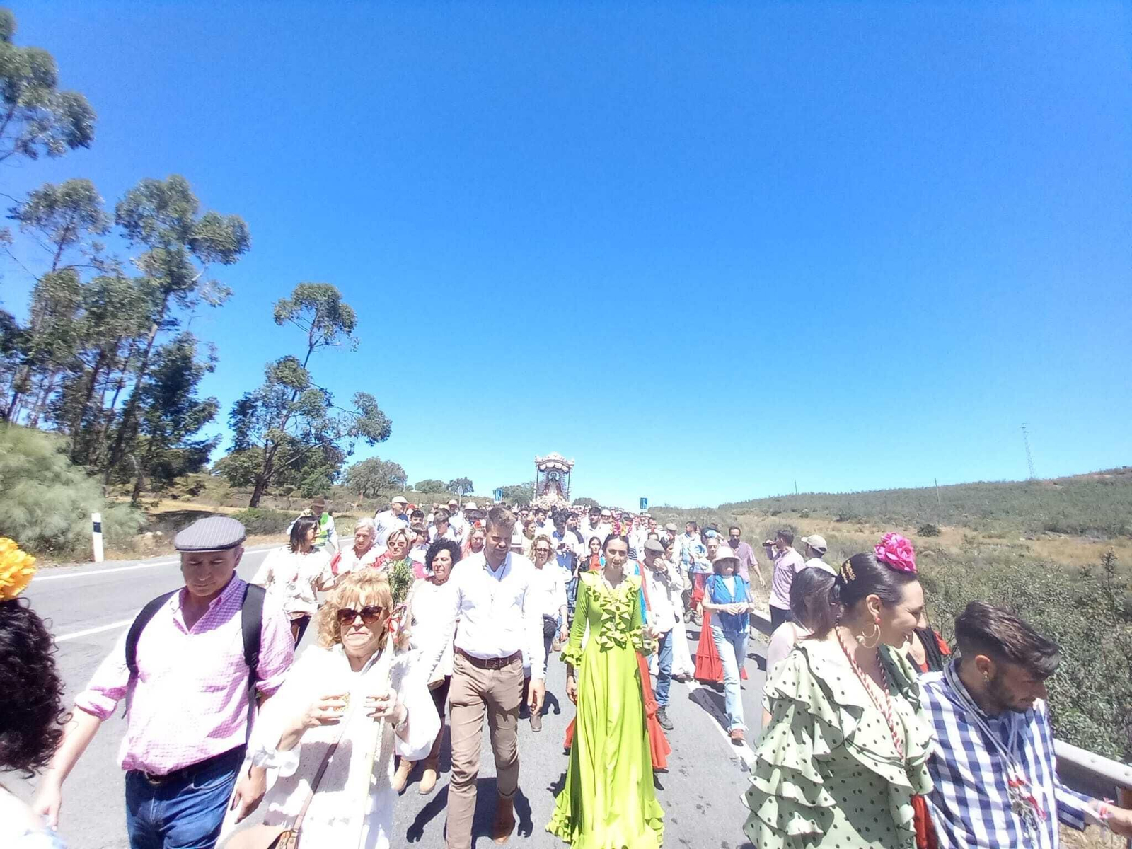 La Romería de Nuestra Señora de la Coronada en Calañas, en imágenes