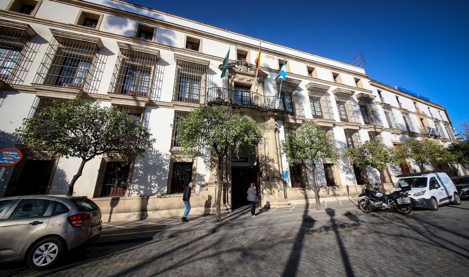 Fachada del hotel adquirido por Barceló en la Alameda Cristina. Fachada del hotel adquirido por Barceló en la Alameda Cristina.