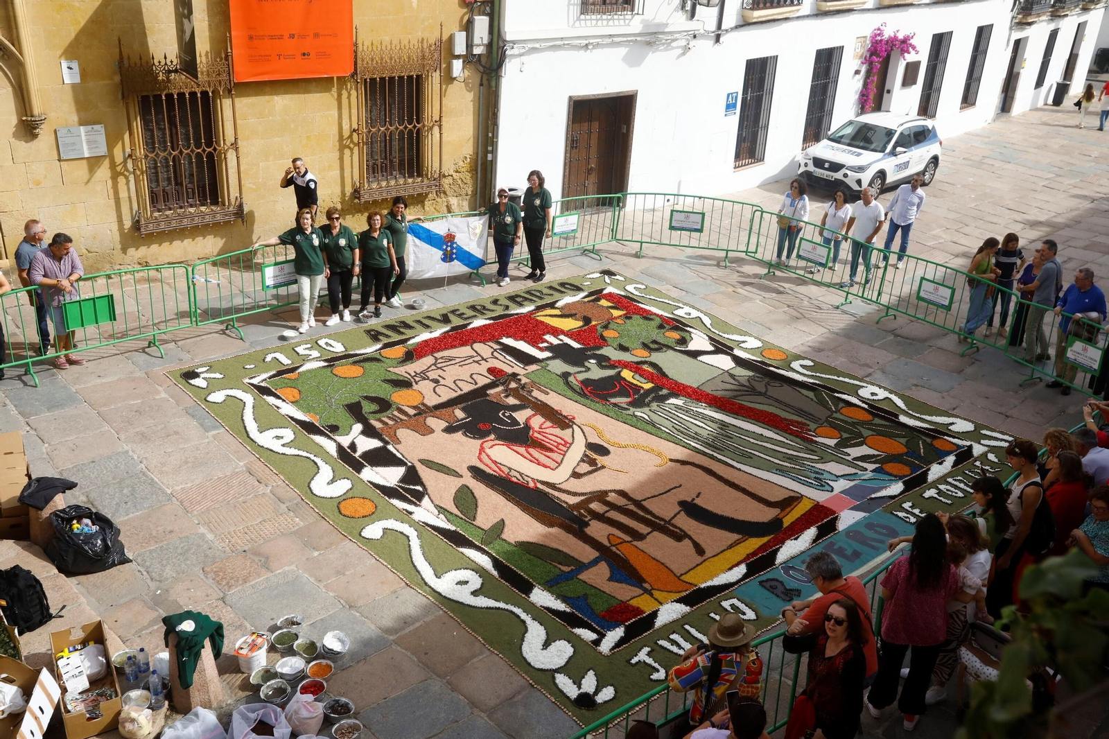 Las imágenes de la espectacular alfombra floral inspirada en Romero de Torres