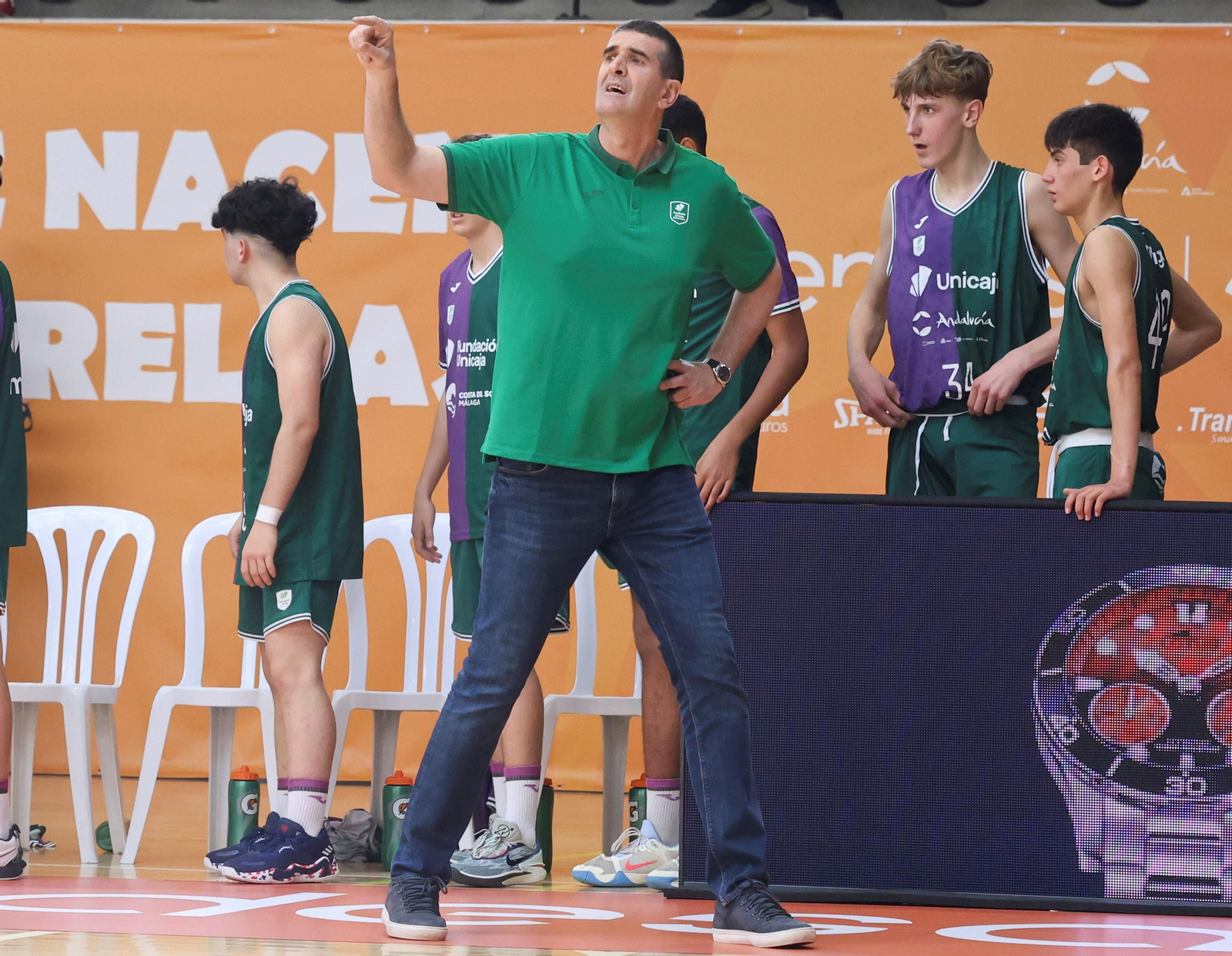 Manolo Bazán, durante el partido.