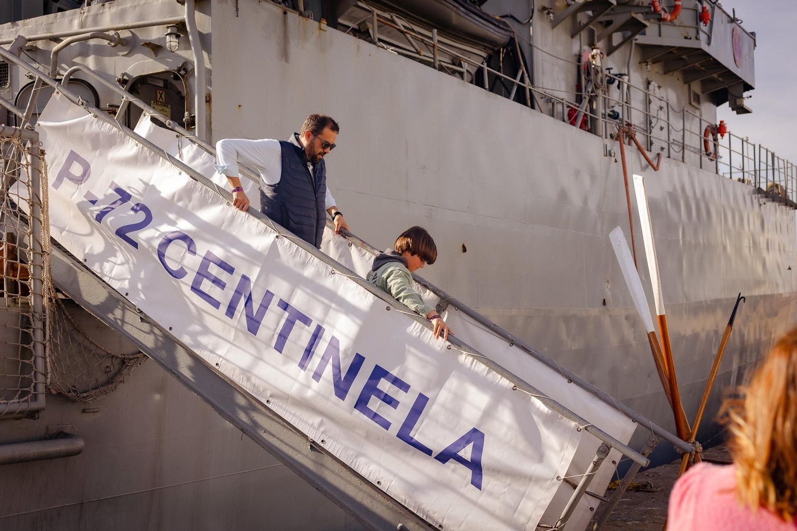 Imágenes del patrullero Centinela en el Muelle de Levante
