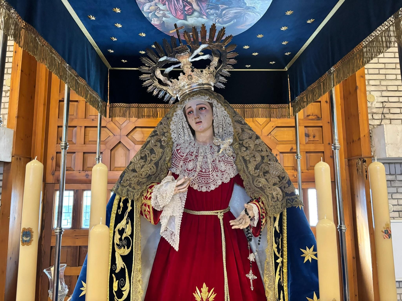 La imagen de Nuestra Señora de los Ángeles. La imagen de Nuestra Señora de los Ángeles.