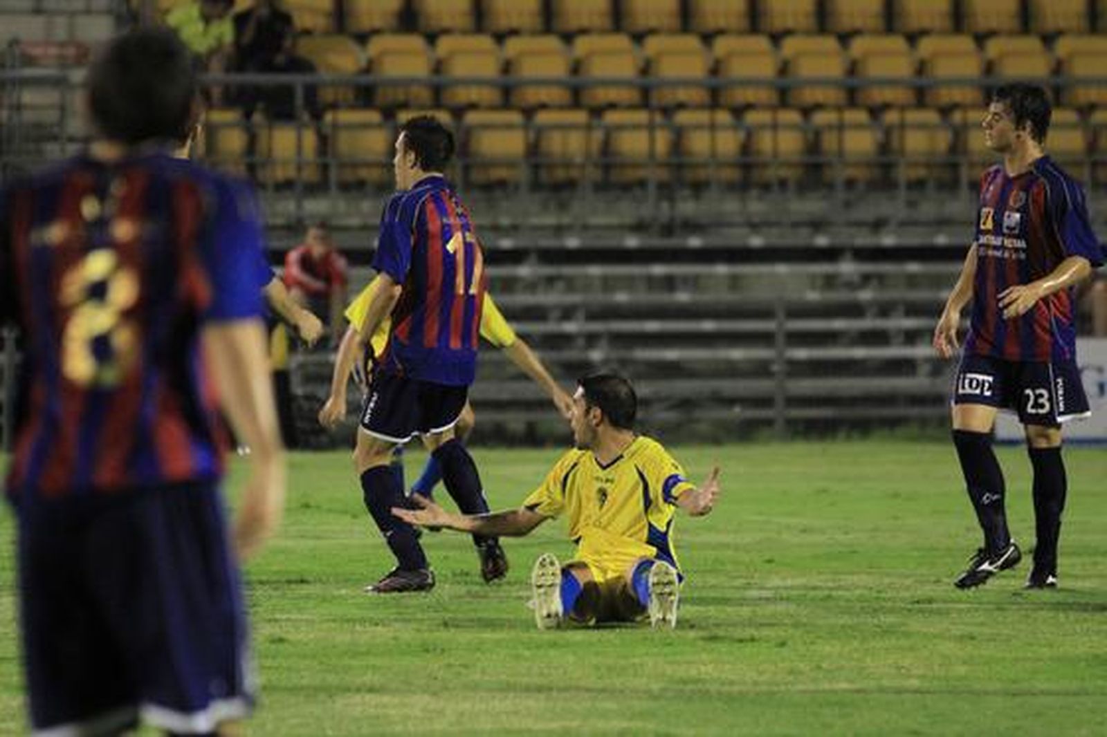 Enrique protesta desde el suelo. 

Foto: Joaquin Pino