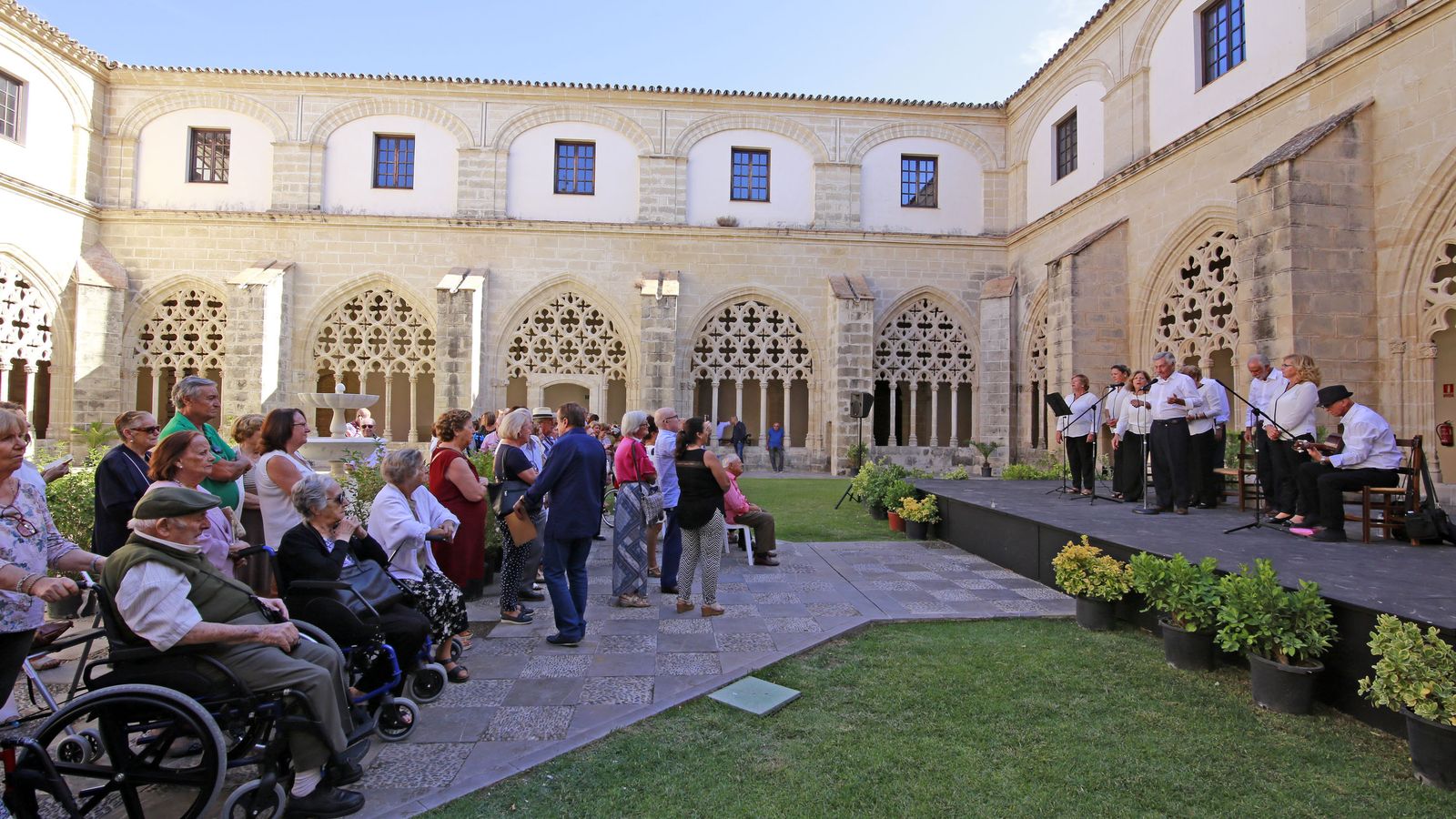 Un momento del acto celebrado en los Claustros de Santo Domingo.