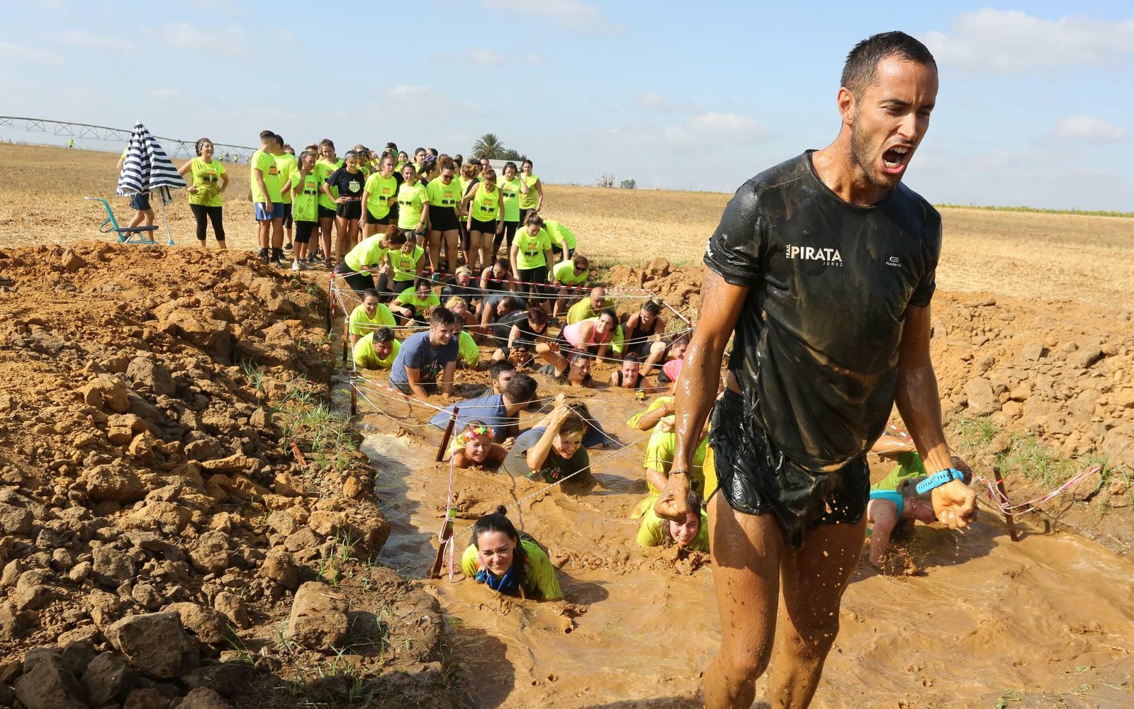 Imágenes de la carrera del barro celebrada en La Barca