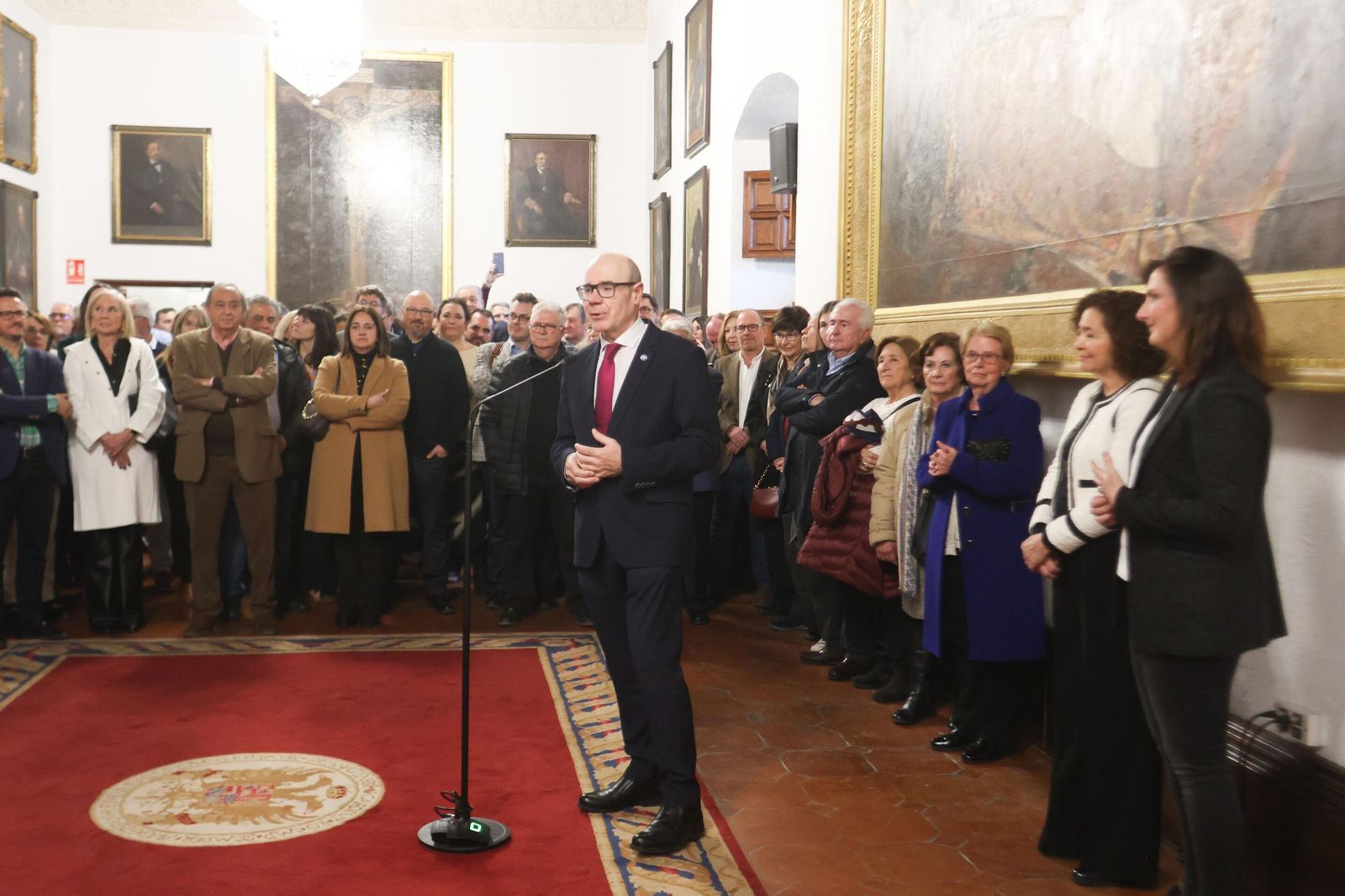 Todas las imágenes de la presentación del retrato de la rectora de la Universidad de Granada, Pilar Aranda