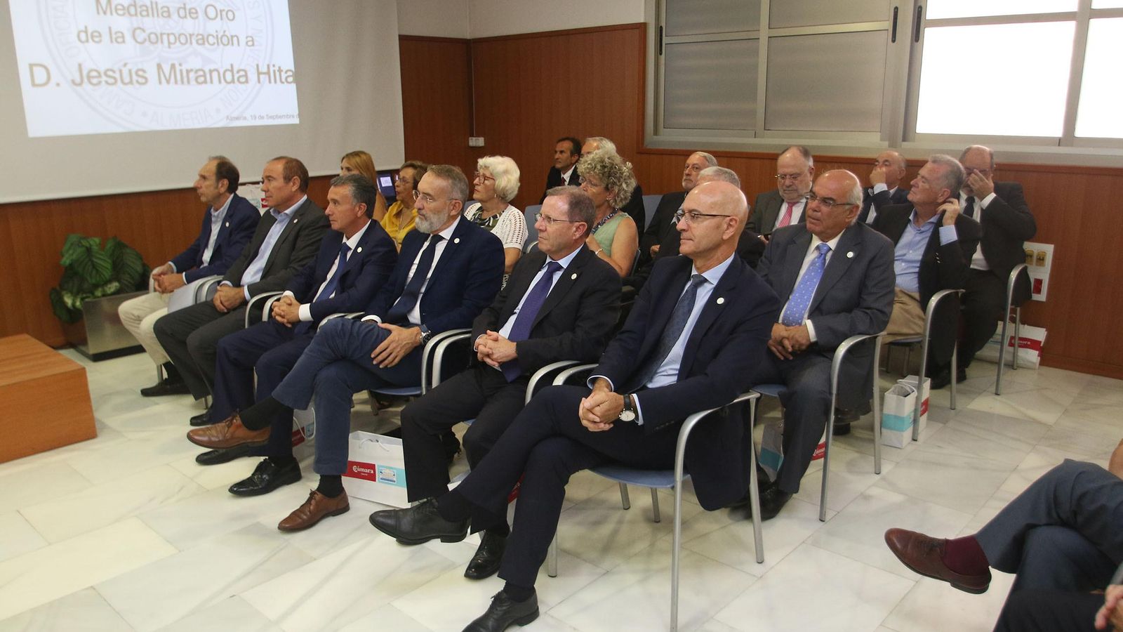 Imagen de los miembros del Pleno de la Cámara de Comercio de Almería.