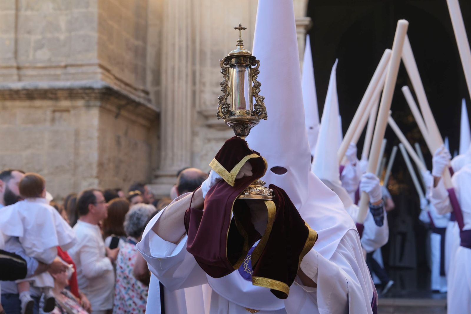 Miércoles Santo en Córdoba: la procesión de la Misericordia, en imágenes