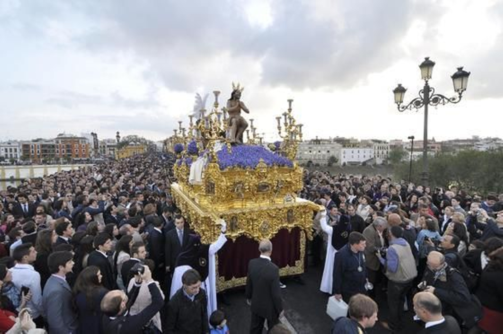 Nuestro Padre Jesús de las Penas. Hermandad de la Estrella.

Foto: Manuel Gómez
