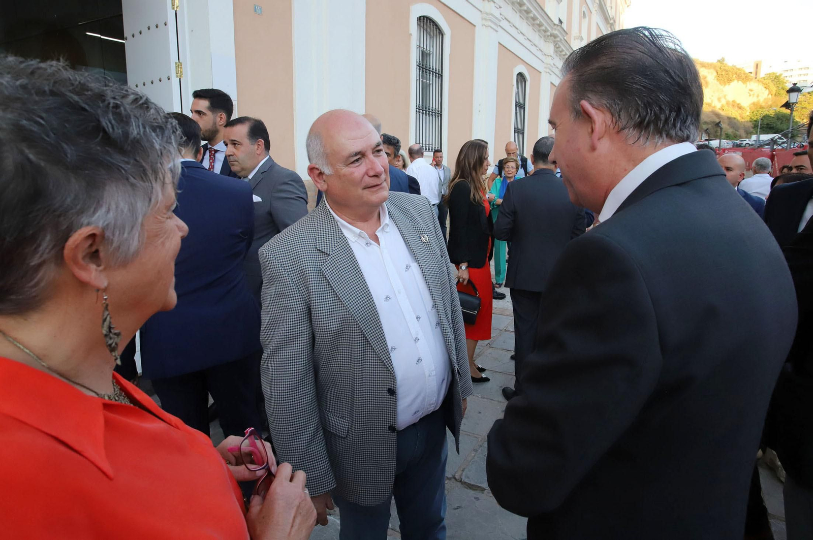 Imágenes de la recepción a los invitados a la gala de los Onubenses del Año