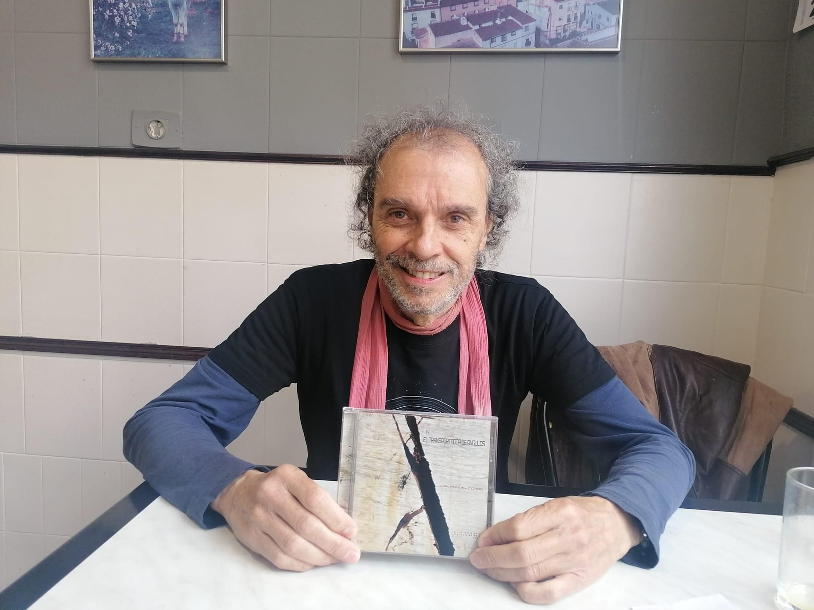 Juan Manuel Cidrón con su nuevo disco ‘El transportador de ángulos’.