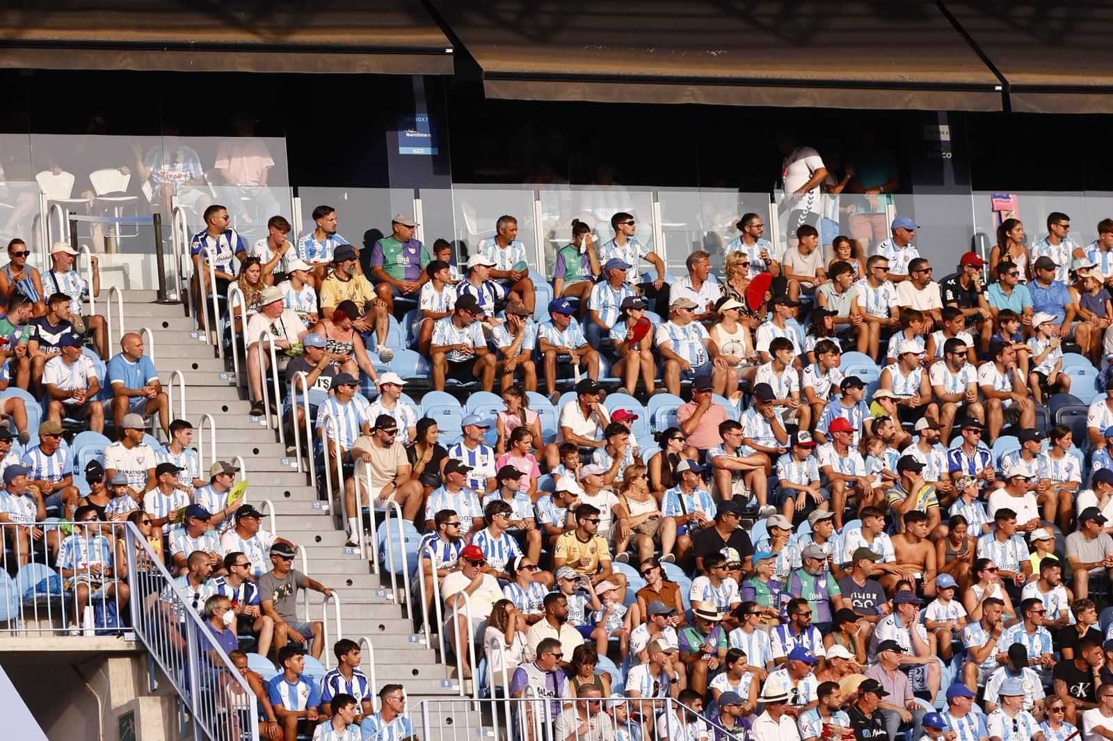 Búscate en las gradas de La Rosaleda en el Málaga CF-Eibar