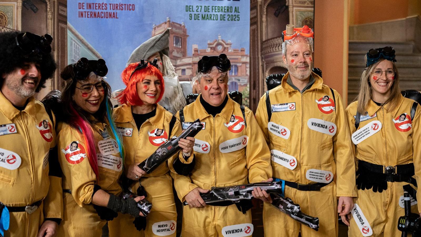 Búscate entre las mejores imágenes de la final del COAC 2025 del Carnaval de Cádiz