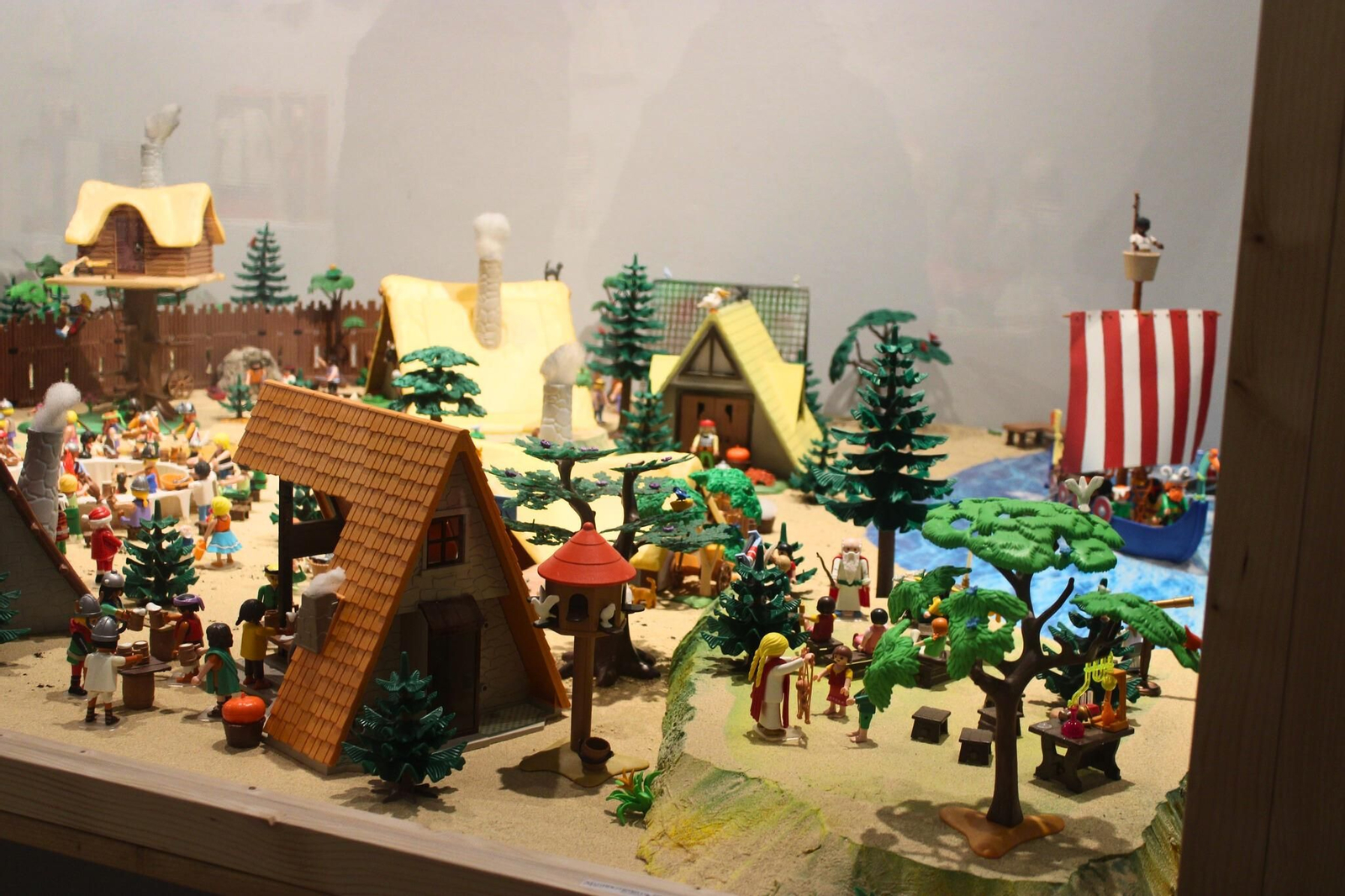 Más de 10.000 piezas de Playmobil cobran vida en Úbeda: la exposición que no te puedes perder esta Navidad, en imágenes