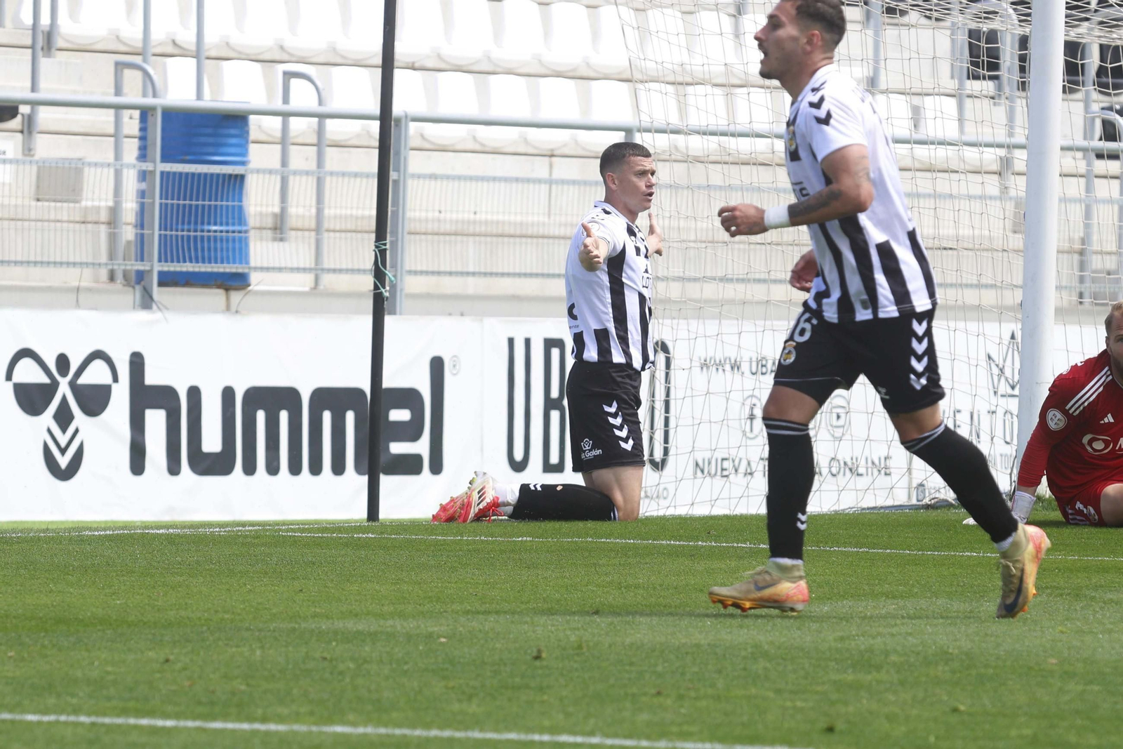 Las fotos del Balona - Linares de Segunda Federación