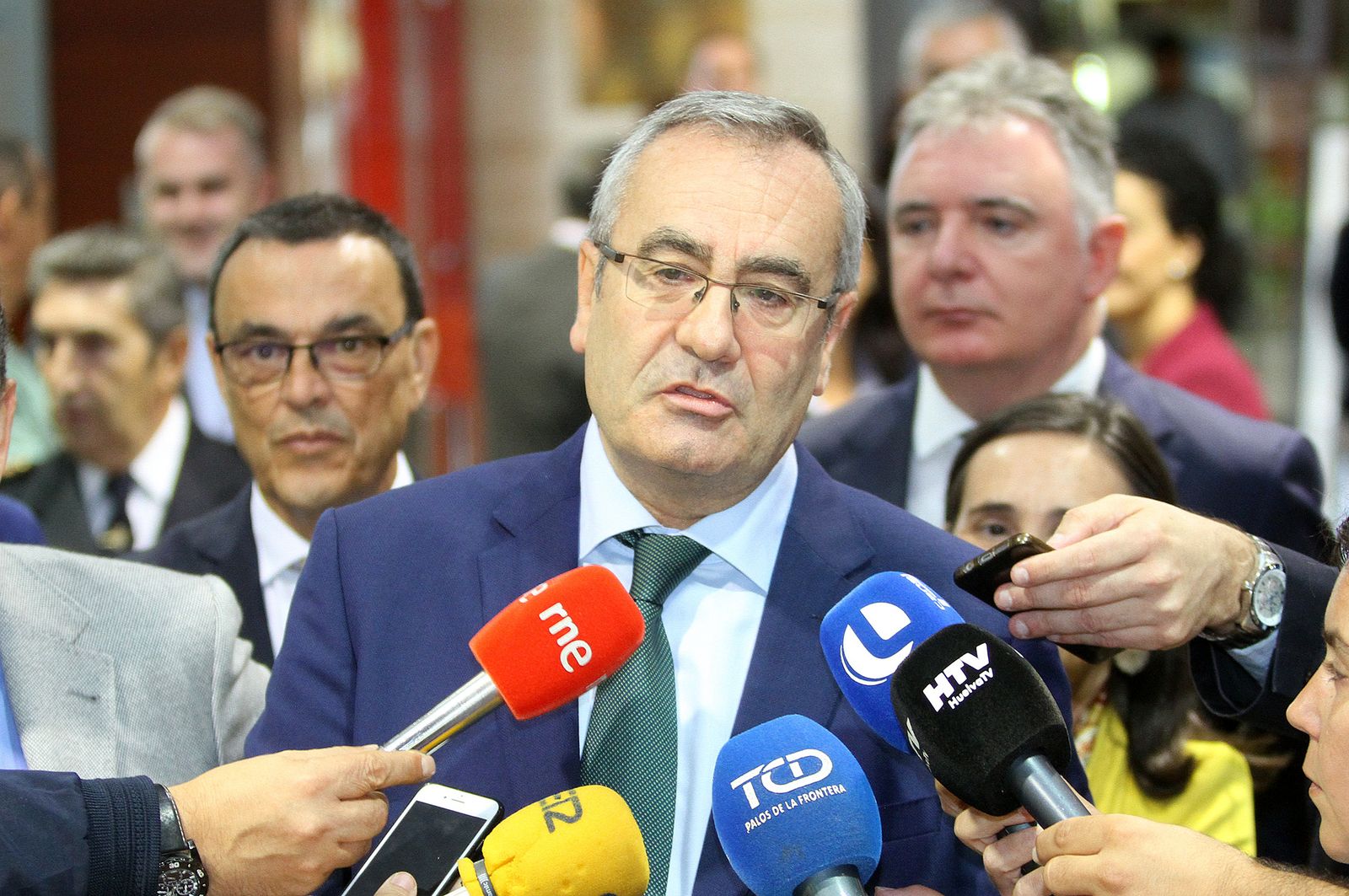 Imágenes de la toma de posesión del nuevo presidente del Puerto de Huelva, José Luis Ramos.