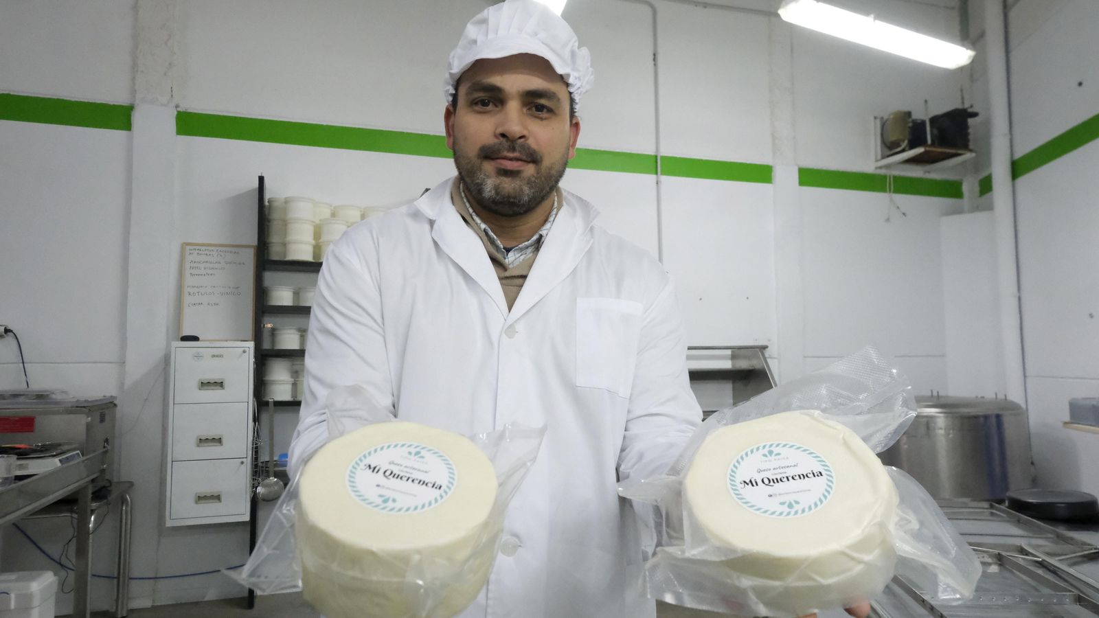 Erick Fontalvo, en su quesería de Córdoba.