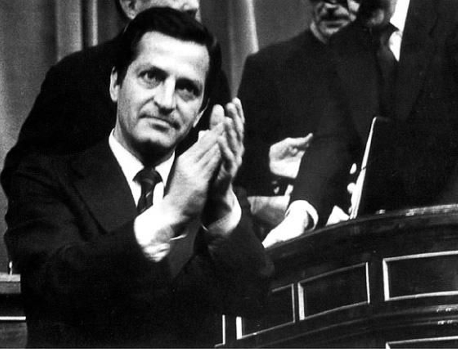 Aprobación de la Ley de Reforma Política el 18 de noviembre de 1976.  Foto: EFE