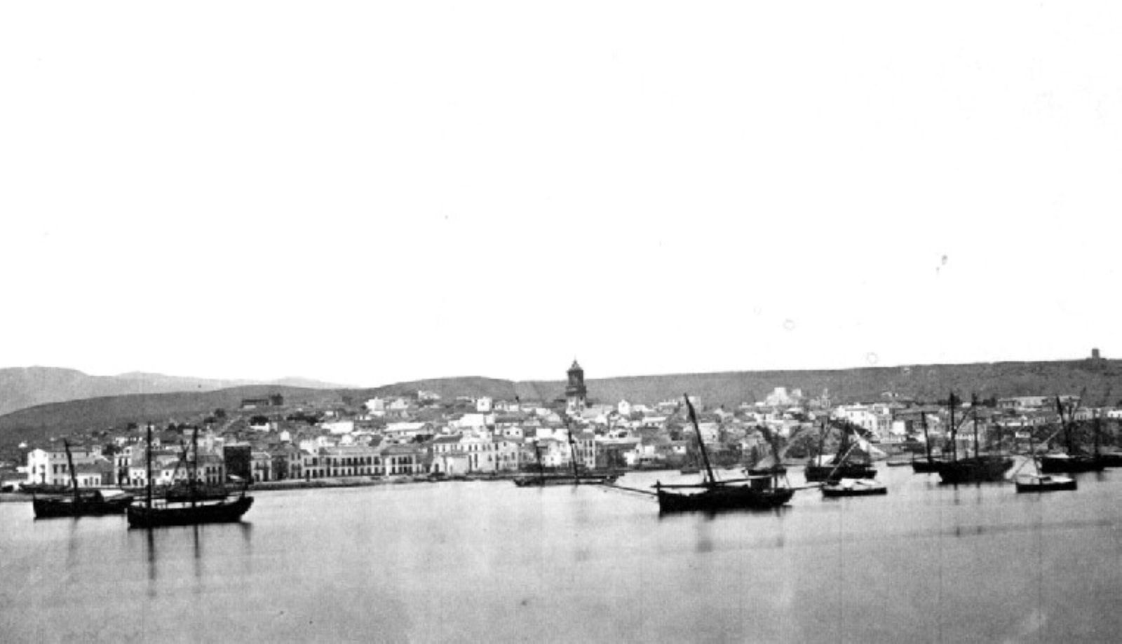 El pailebote Ynfante fue conducido al fondeadero algecireño