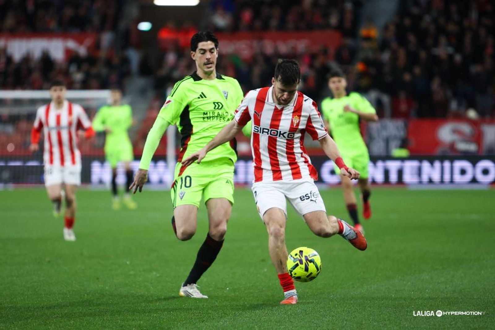 El Sporting golea al colista Mirandés, próximo rival del Málaga CF