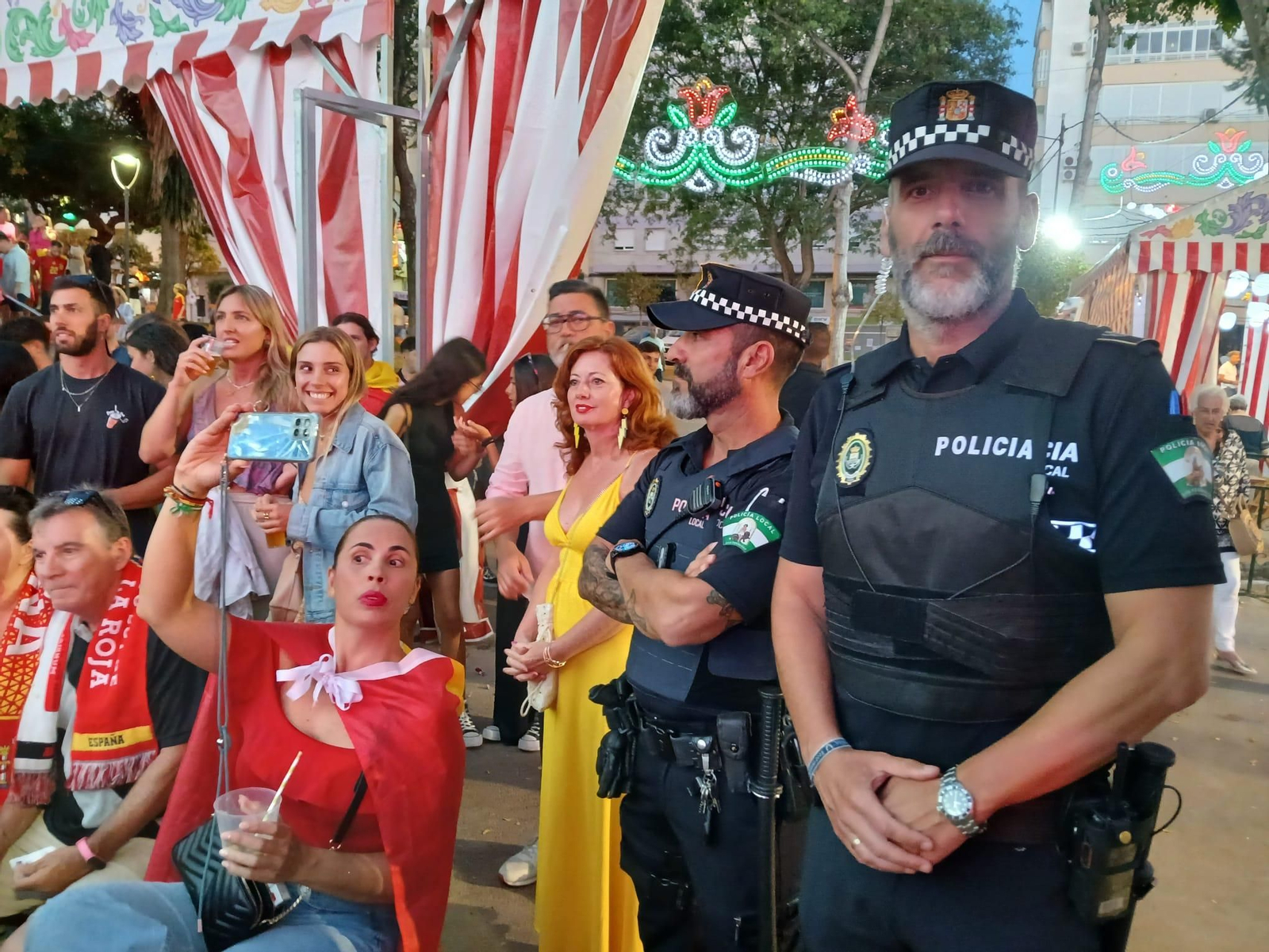 Así se ha vivido el triunfo de España desde la Feria de San Fernando: búscate en las imágenes