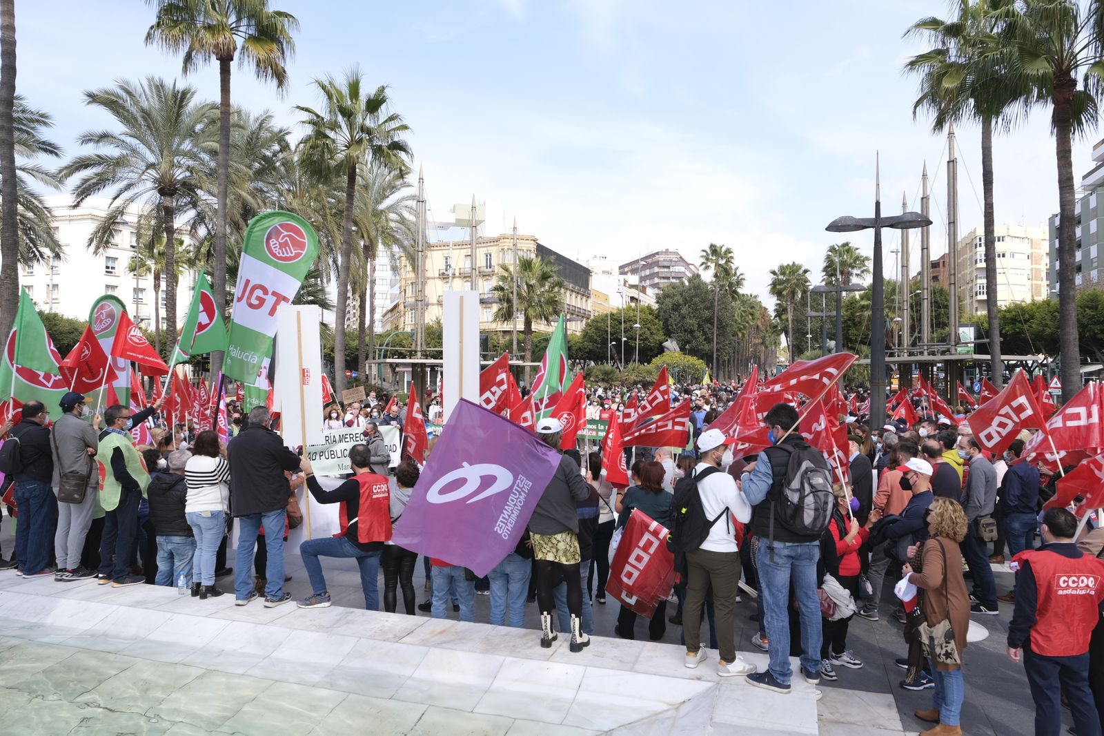 Imágenes de la manifestación a favor de la sanidad pública en Almería