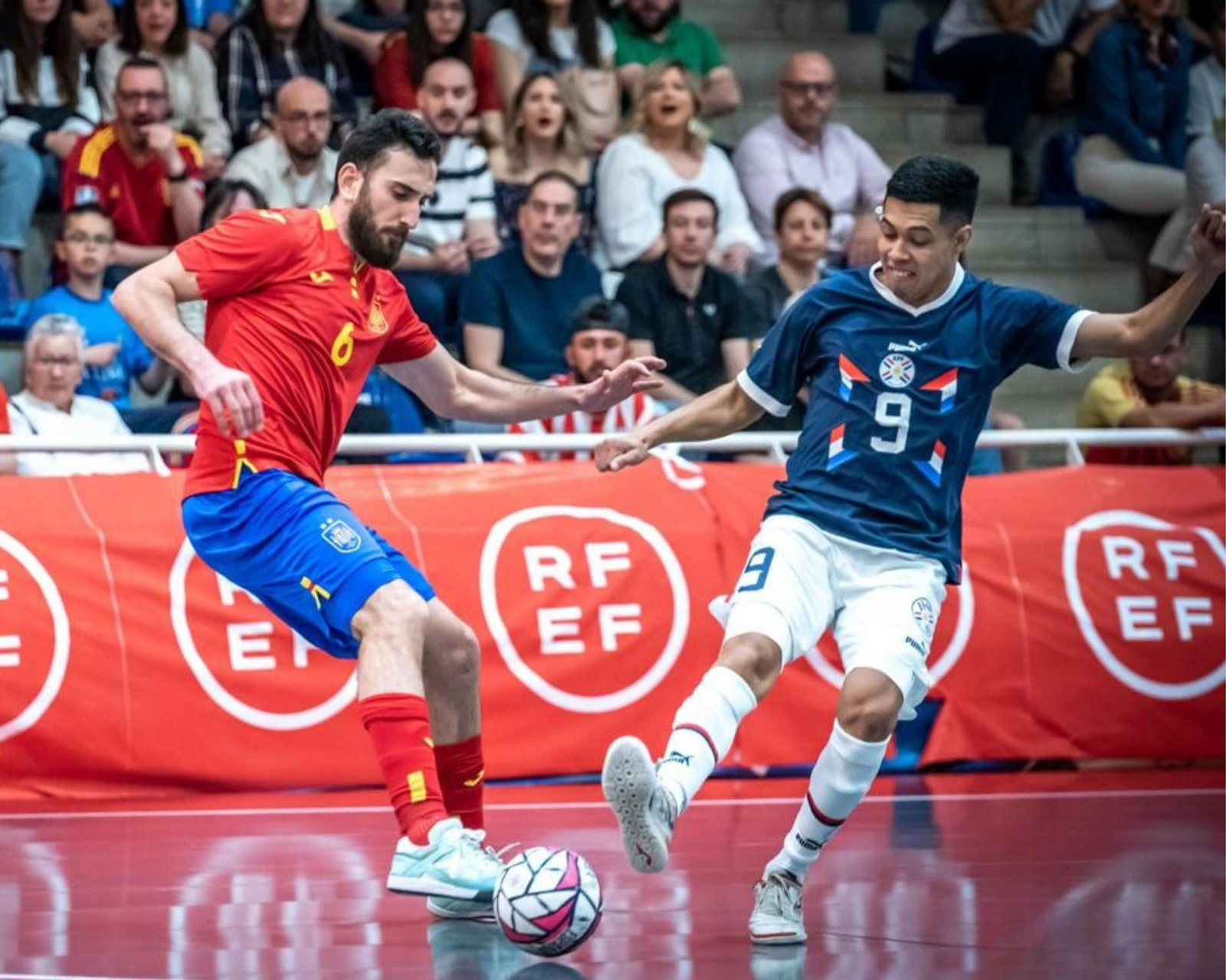 Hugo Martínez, en un choque entre su selección y España.