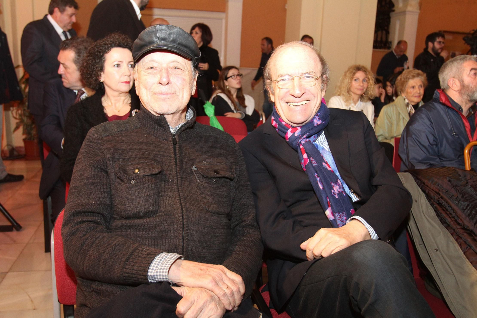 Imágenes de la entrega de premios de la asociación de antiguos alumnos 3 de Marzo en La Merced