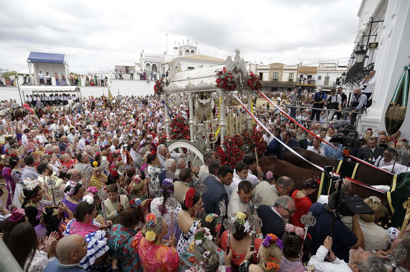 El Rocío 2023: Imágenes de ambiente y presentaciones de las Hermandades