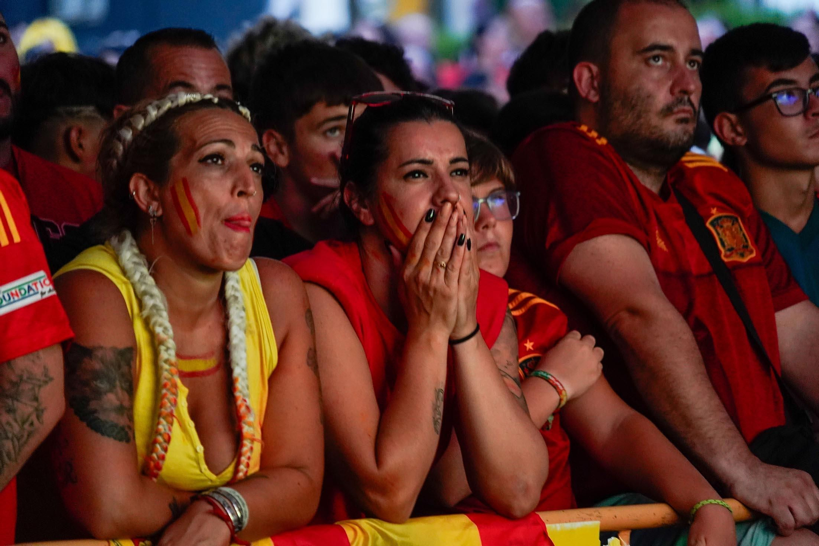 Imágenes del ambiente durante la final de la Eurocopa entre España e Inglaterra Imágenes del ambiente durante la final de la Eurocopa entre España e Inglaterra