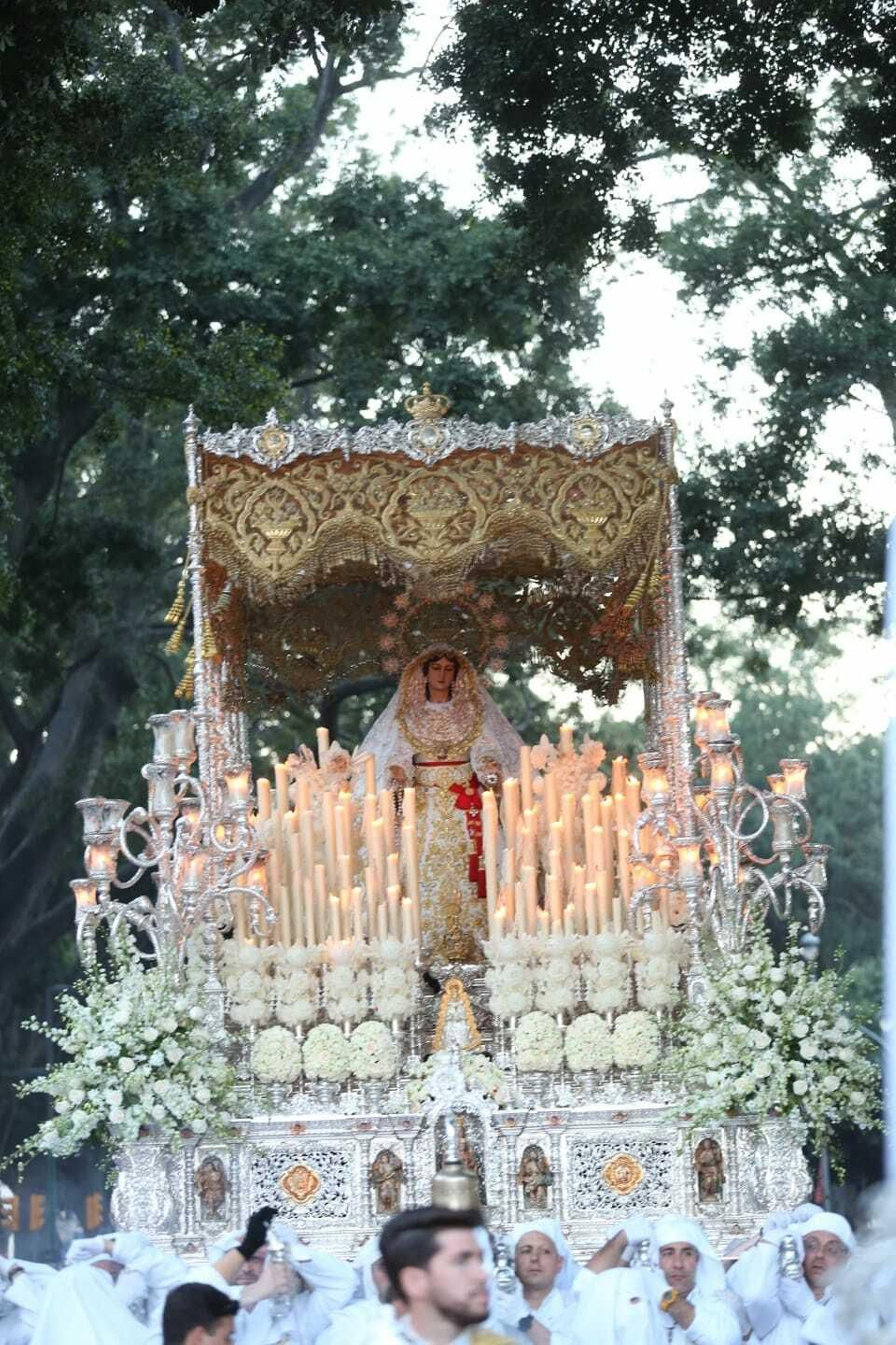 Las fotos del Rocío en el Martes Santo en Málaga Las fotos del Rocío en el Martes Santo en Málaga