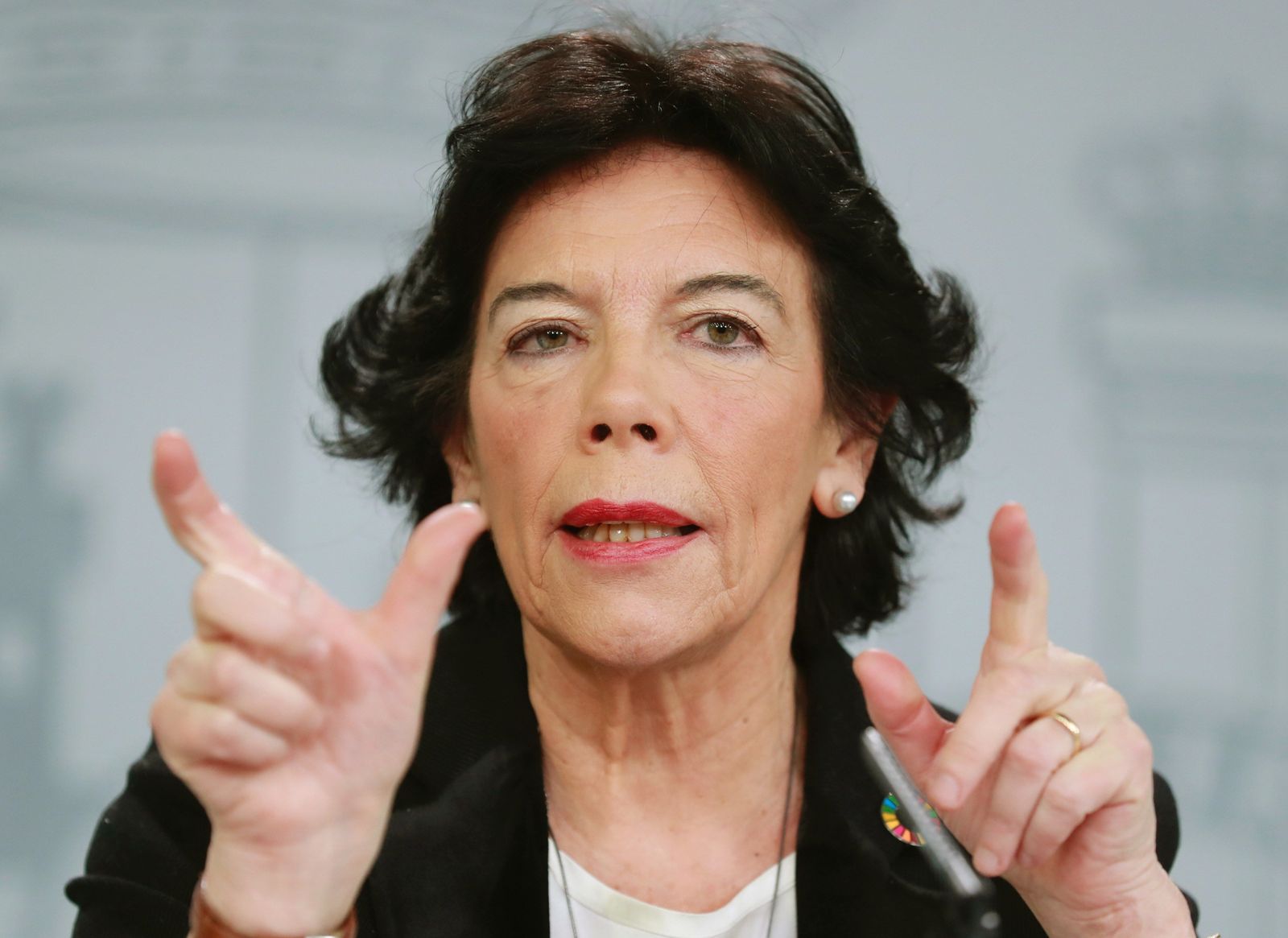 La portavoz del Gobierno, Isabel Celaá, tras el Consejo de Ministros.