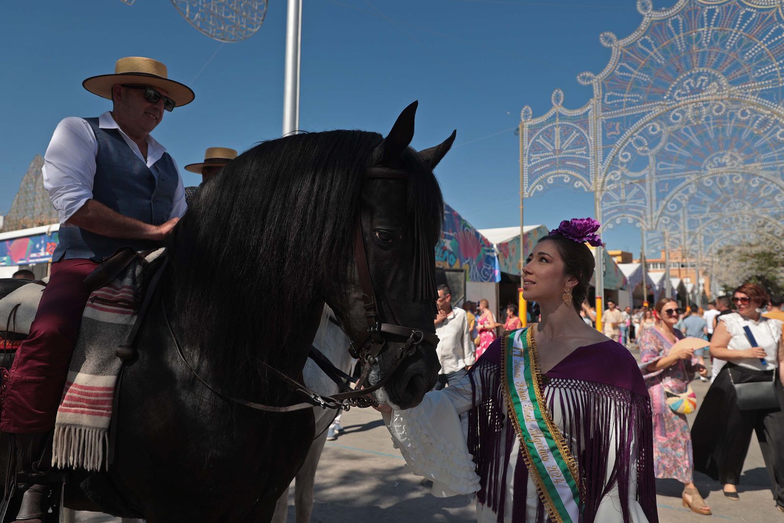 Fotos del Domingo por Sevillanas en la Feria Real de Algeciras 2024