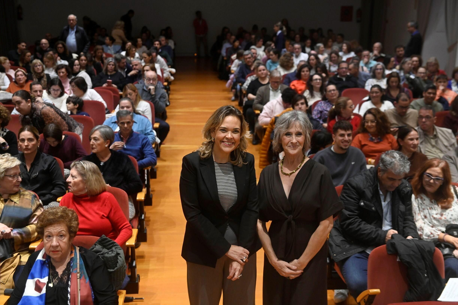 El III Encuentro de Escuelas de Baile 'Córdoba Baila por la Infancia', en imágenes