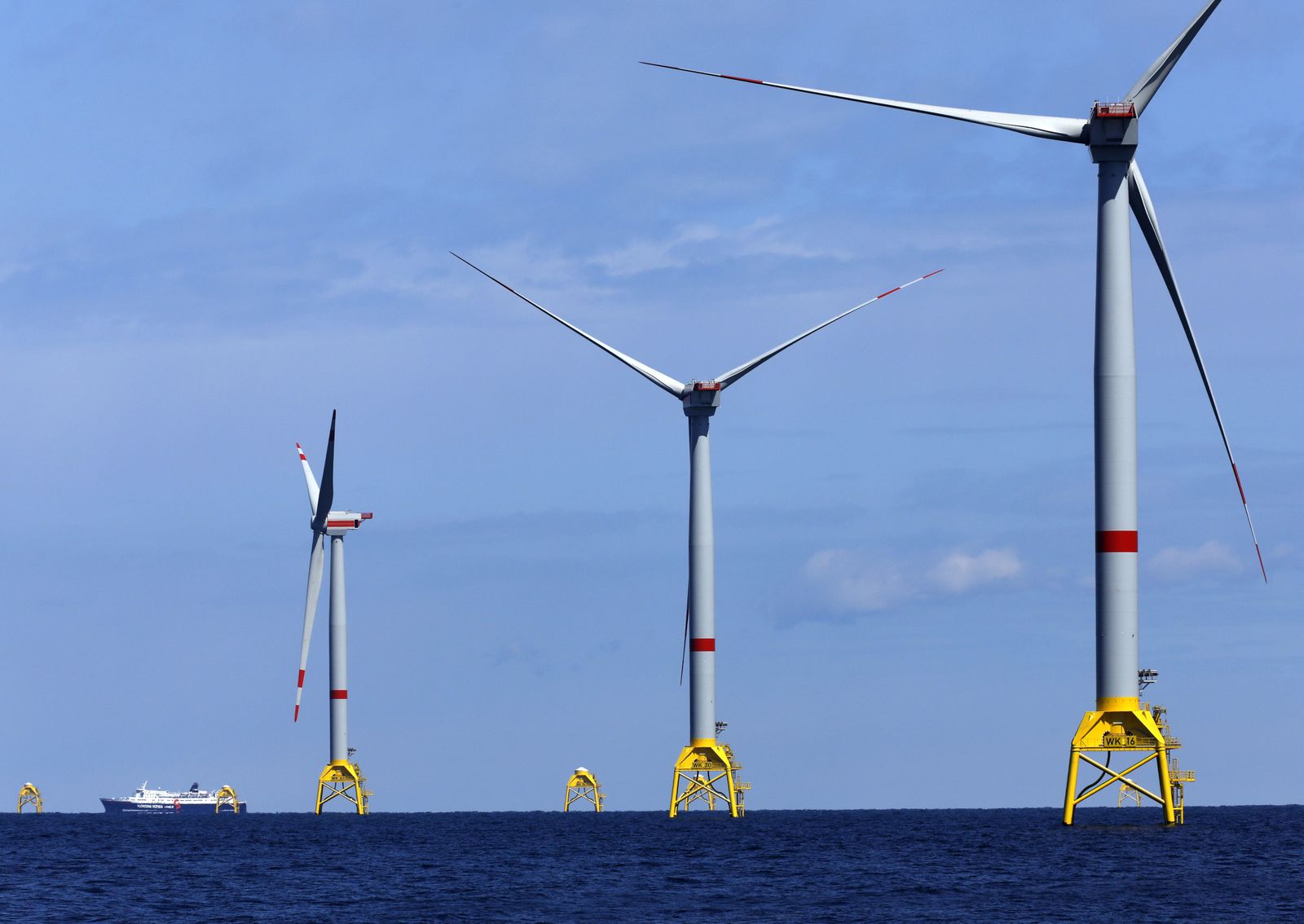 Puerto Real, presente en la estación eólico marina Wikinger