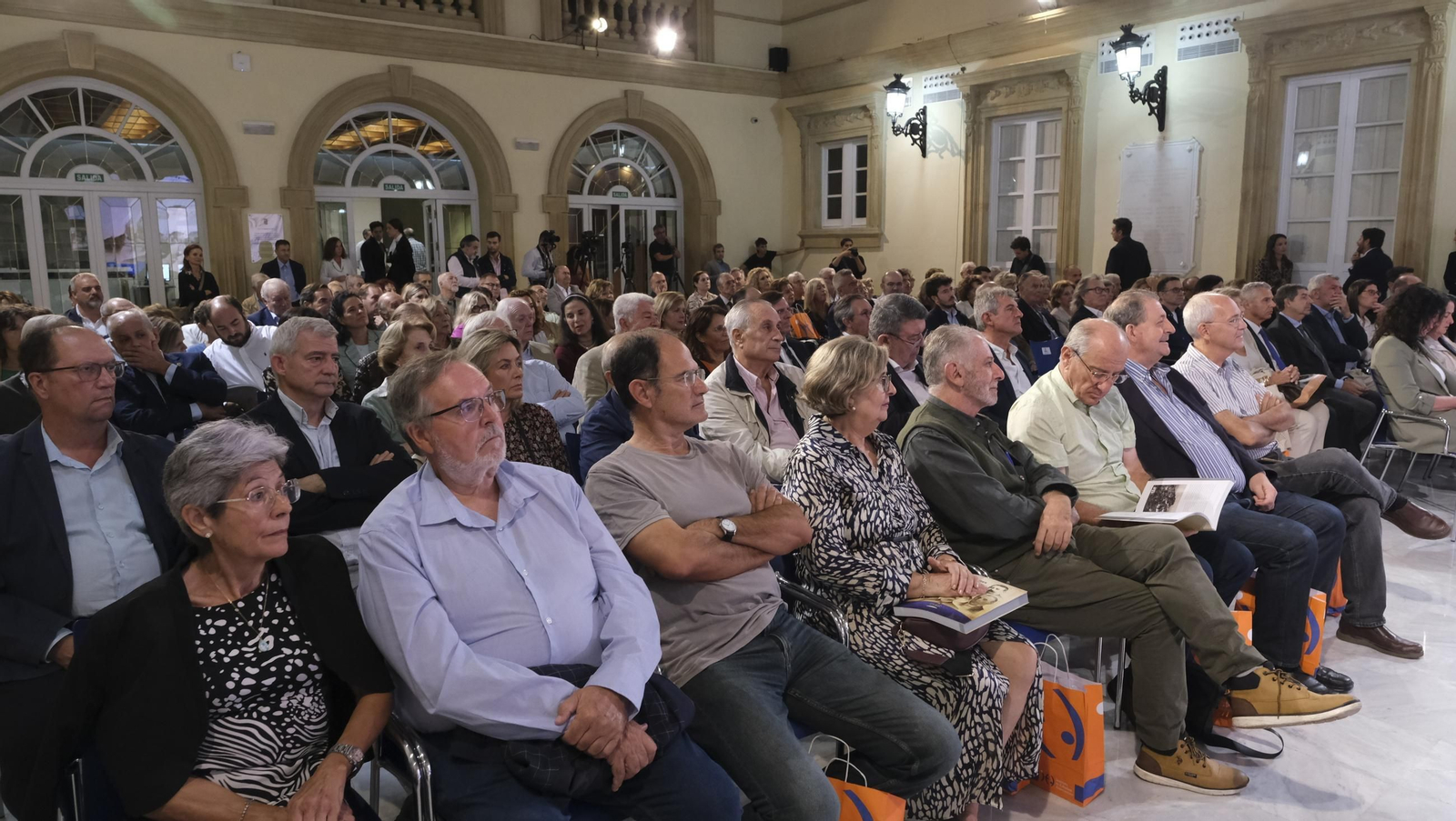 La presentación del libro 'Los Presidentes de la Diputación de Almería', en fotos