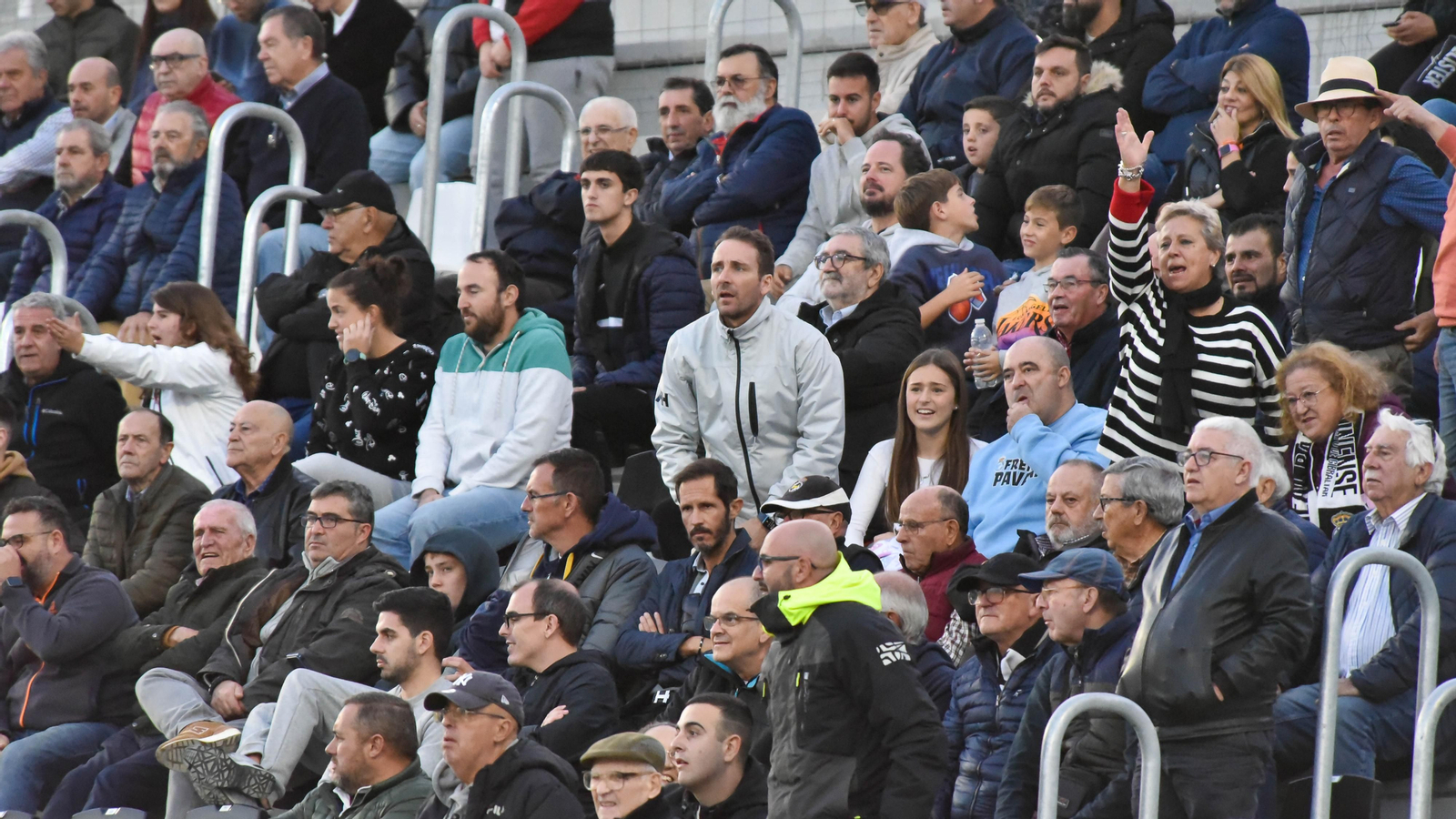 Búscate durante el Balona - UCAM Murcia en el Ciudad de La Línea