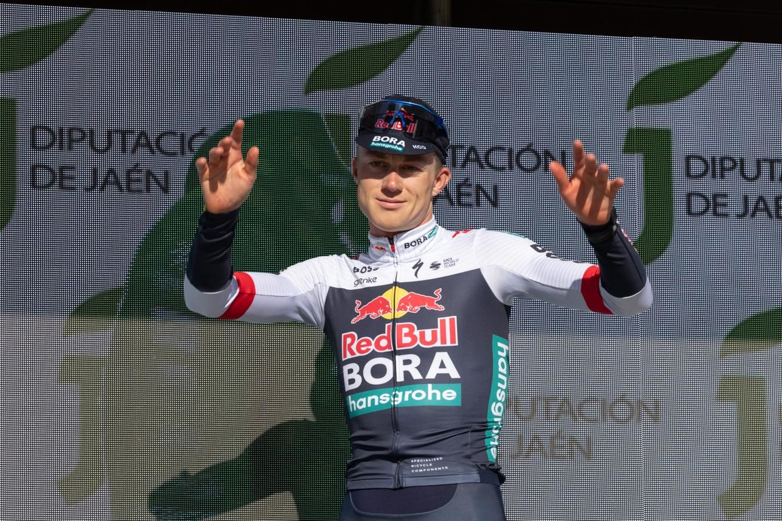 En imágenes: Torredelcampo disfruta de la meta de la Vuelta de Andalucía